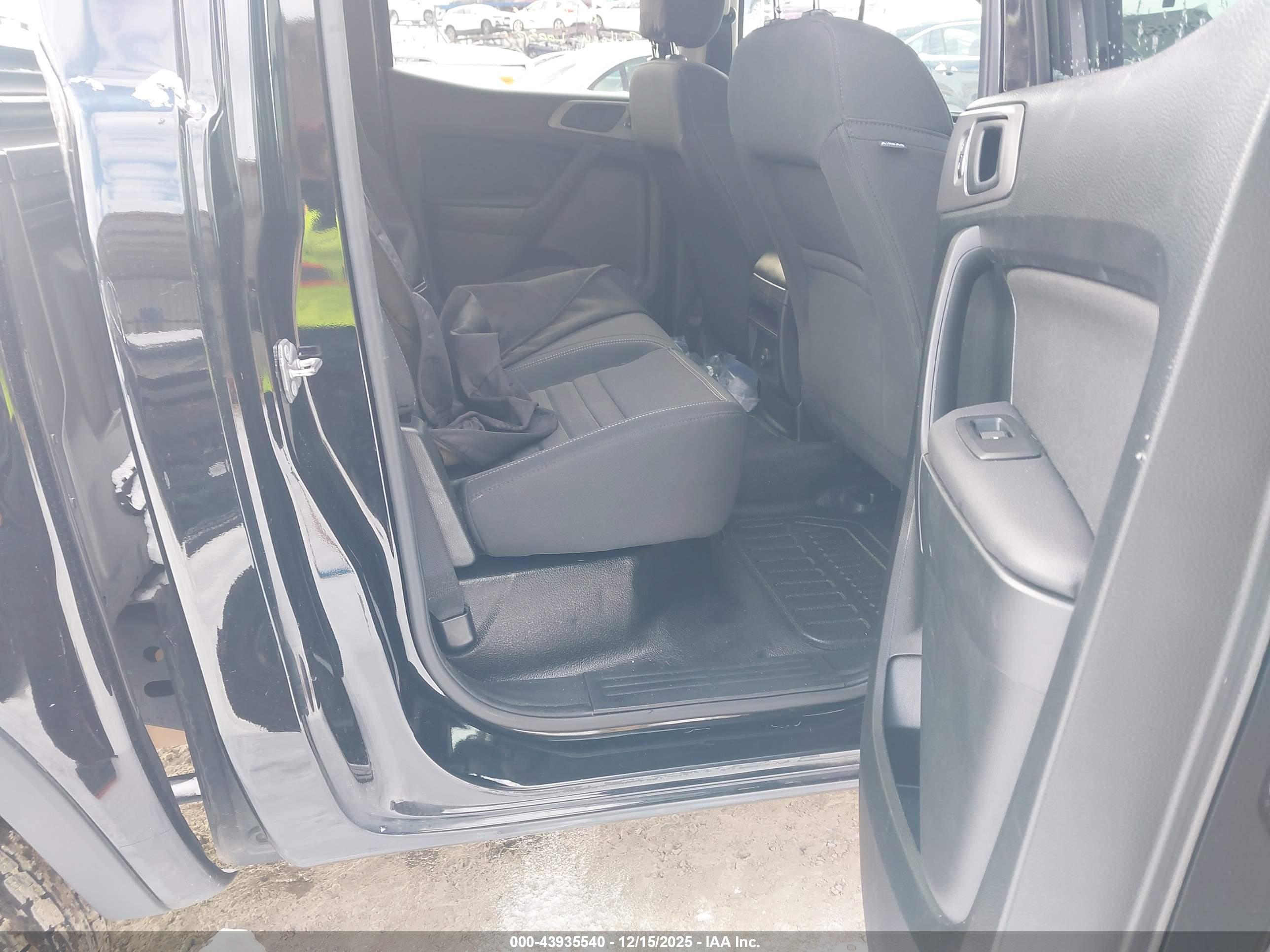 FORD RANGER image 8