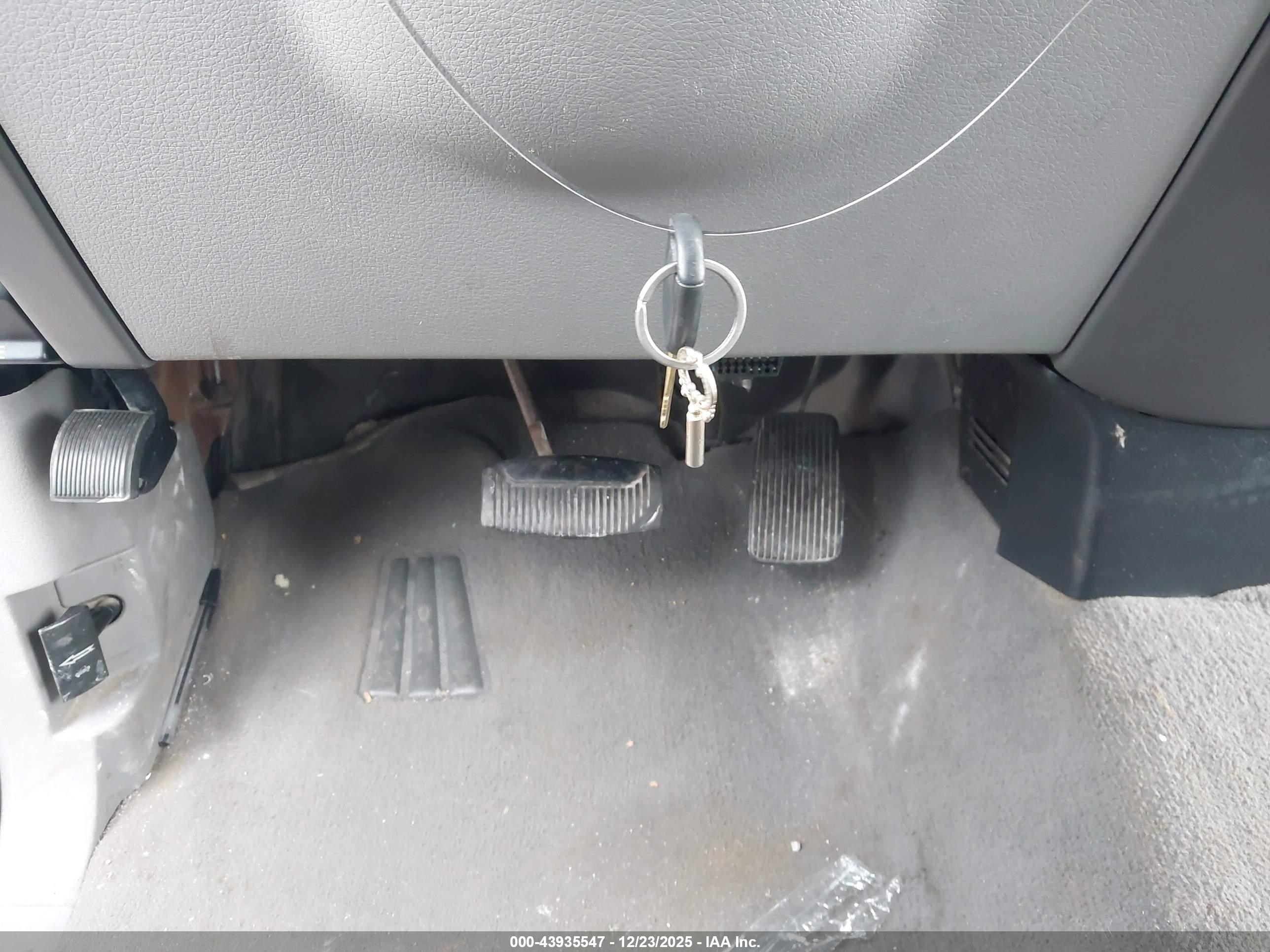 FORD F-150 image 11