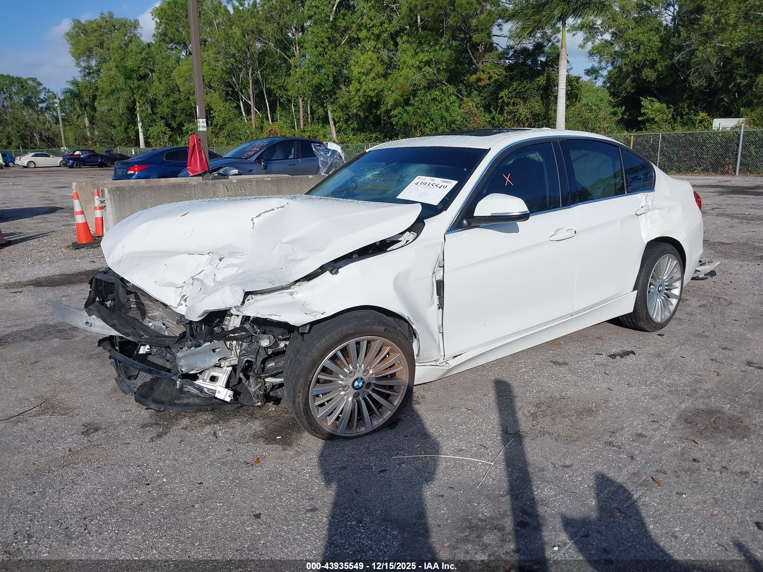 BMW 328I image 2