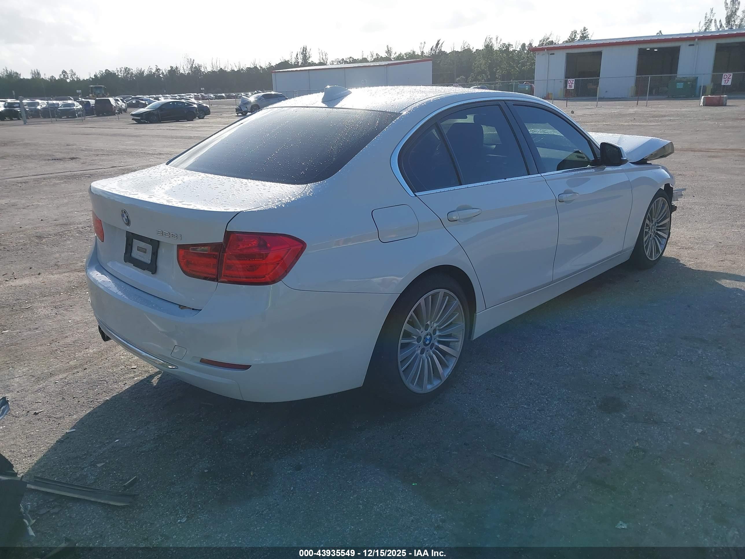 BMW 328I image 4