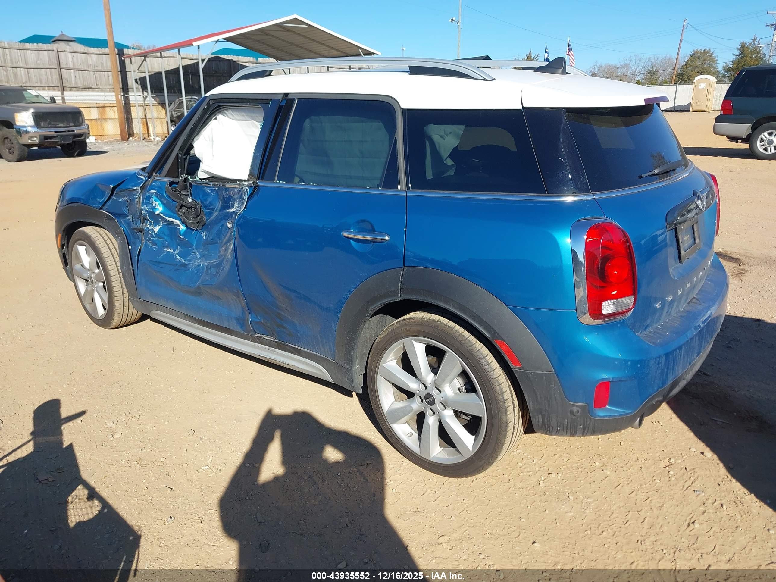 MINI COUNTRYMAN image 3