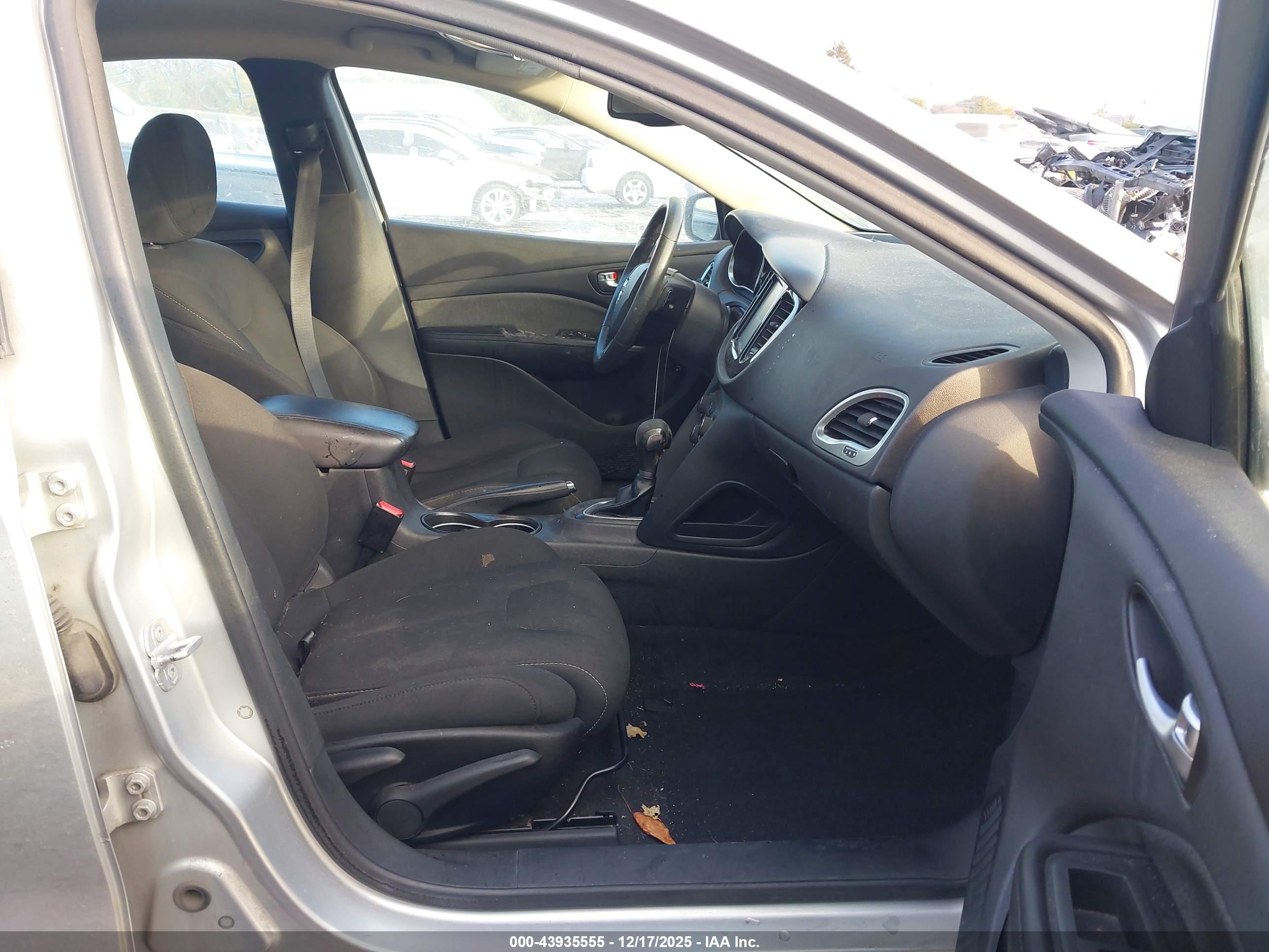 DODGE DART image 5