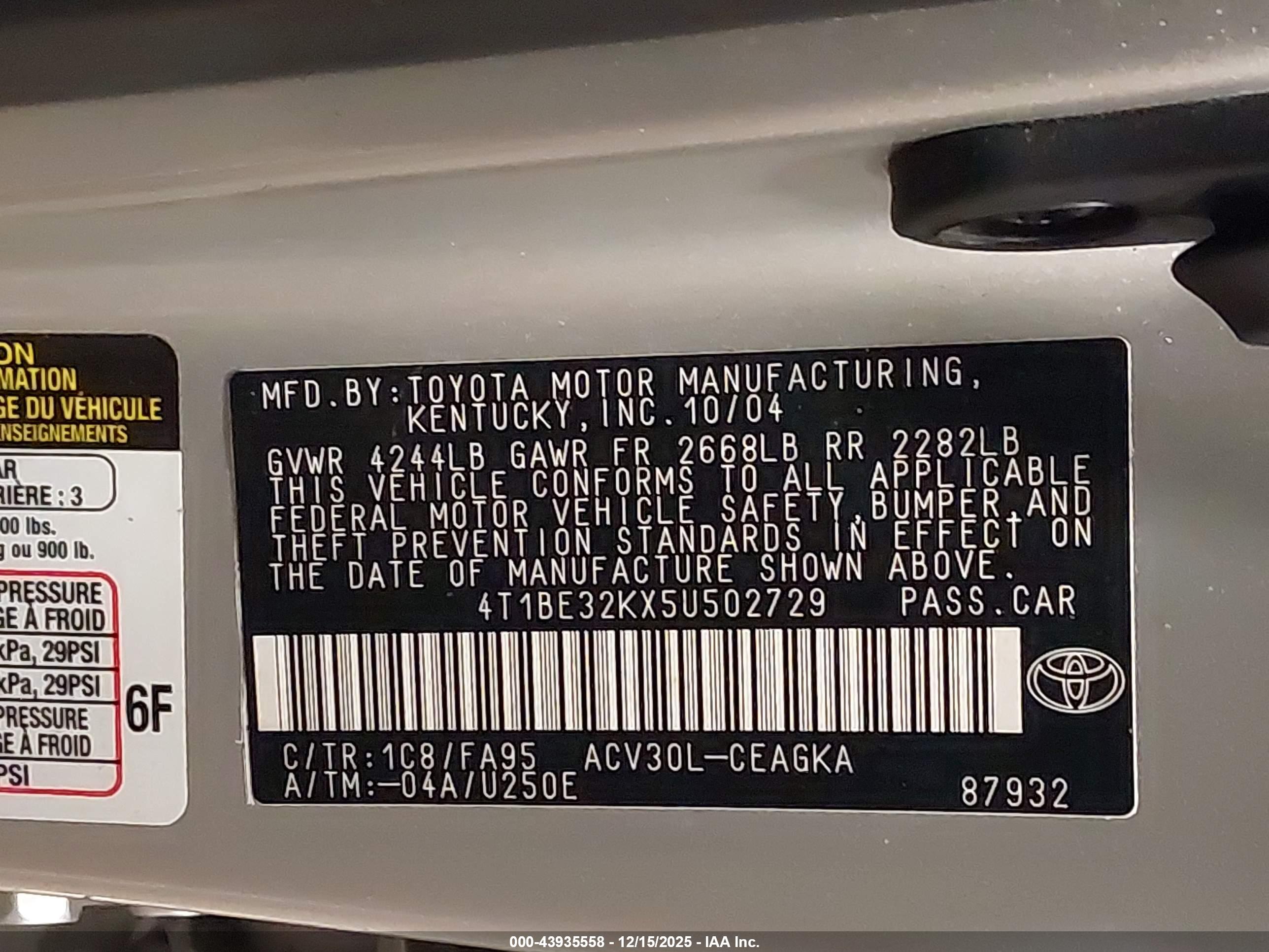 TOYOTA CAMRY image 9