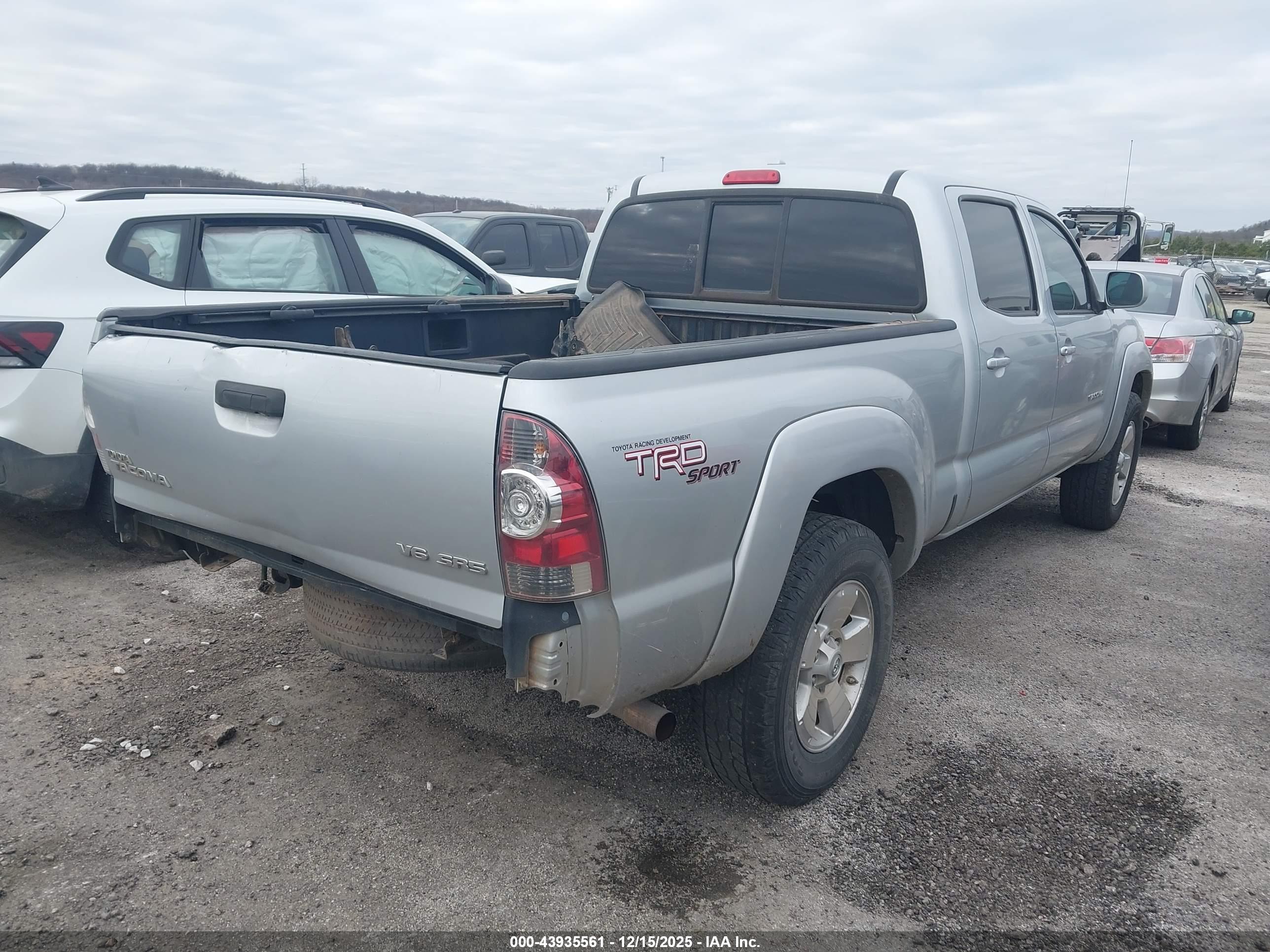 TOYOTA TACOMA image 4