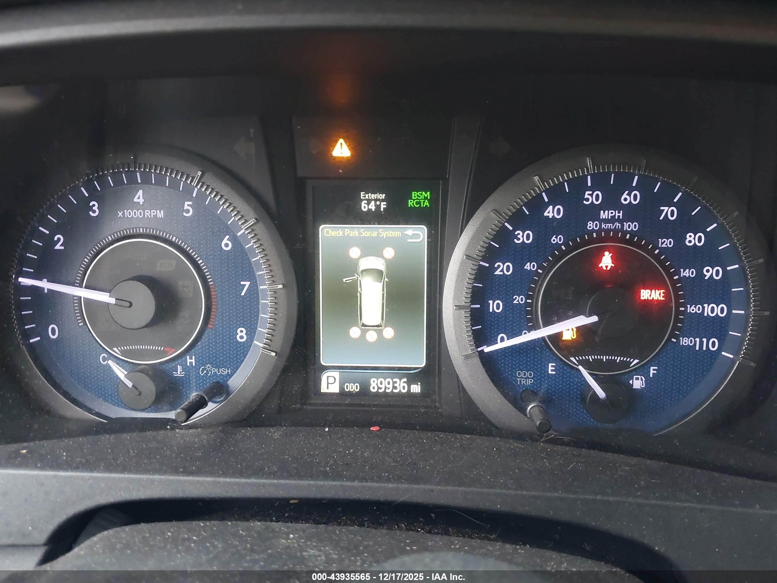 TOYOTA SIENNA image 7