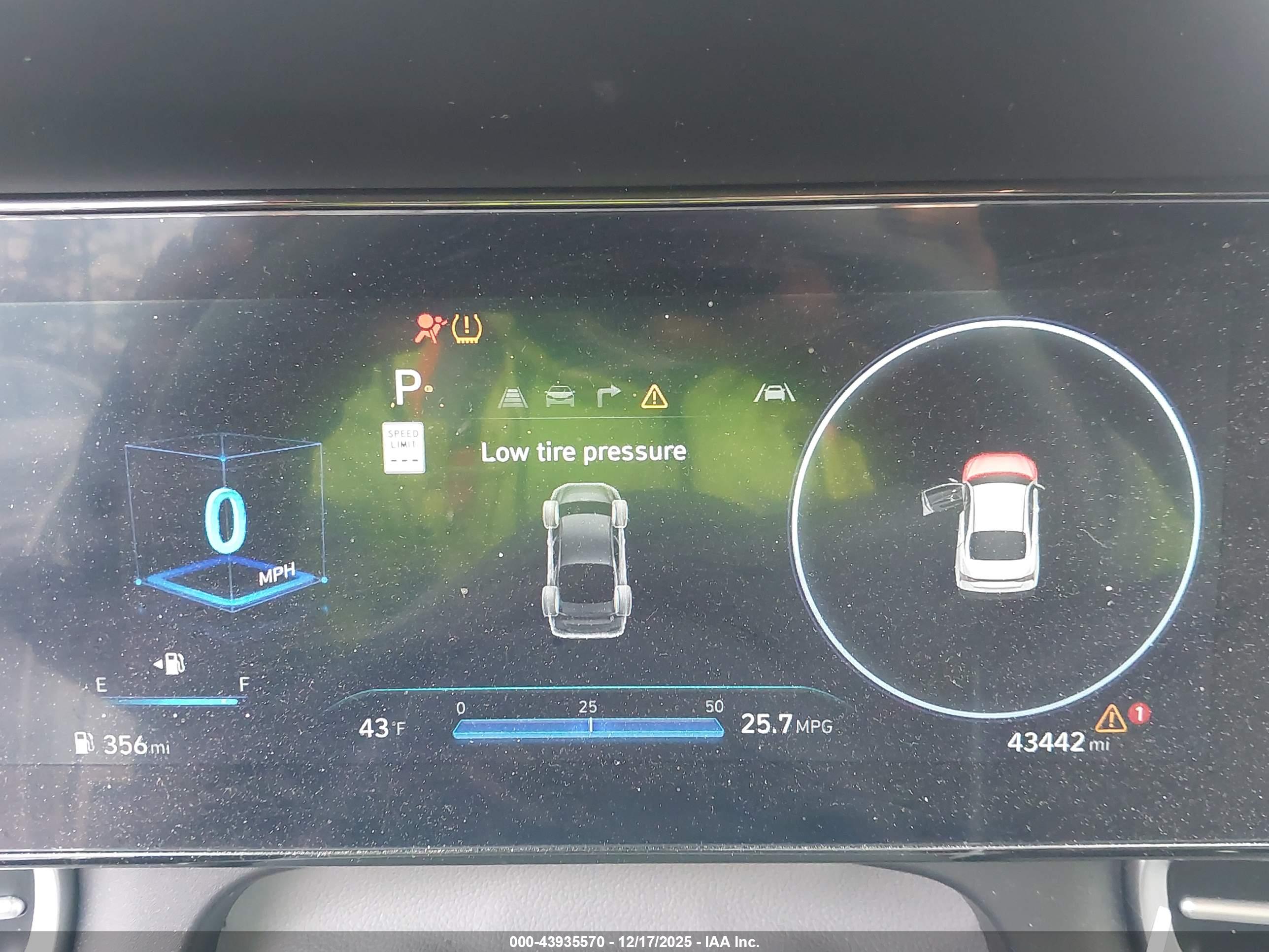 HYUNDAI ELANTRA image 7