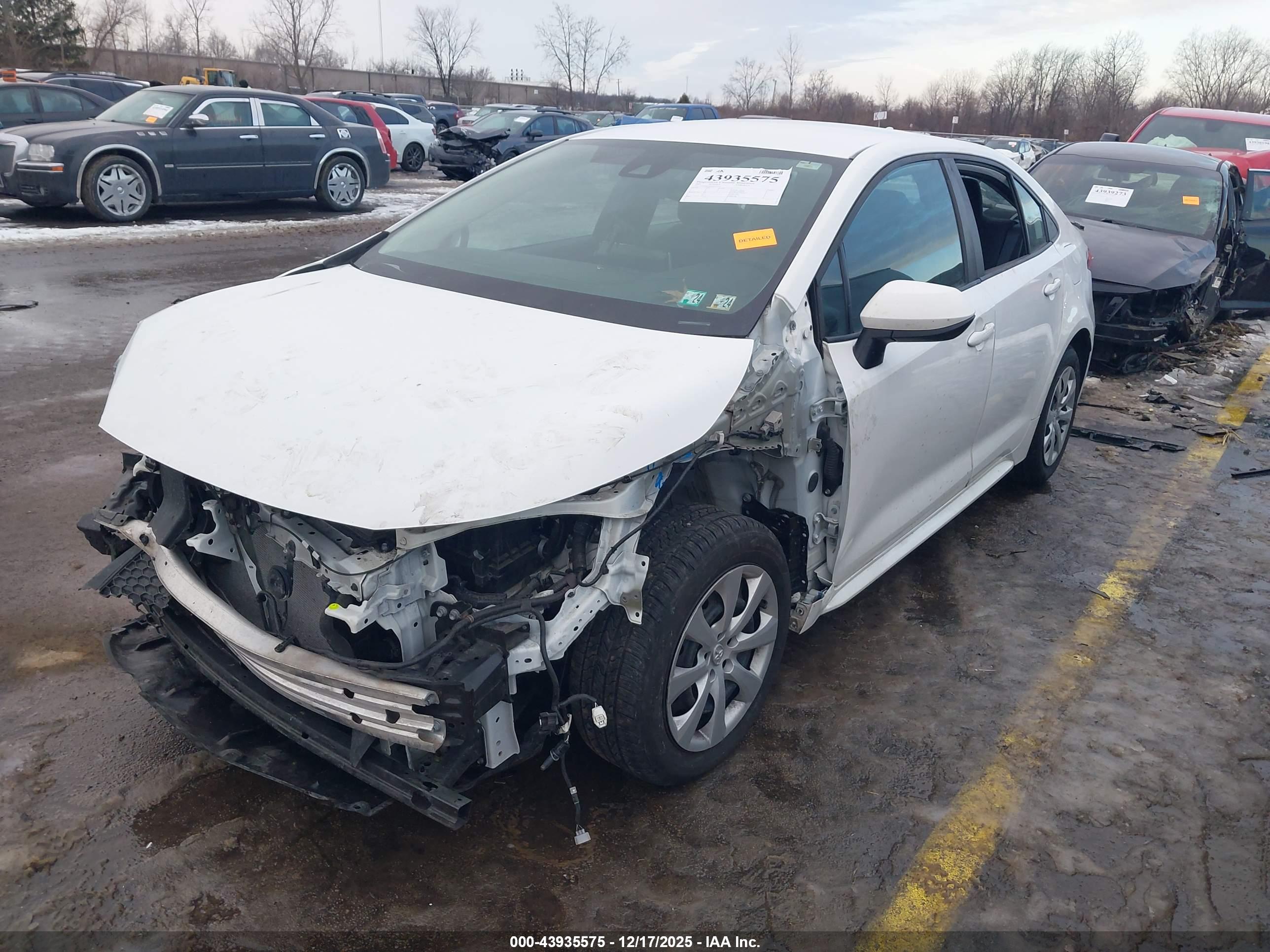 TOYOTA COROLLA image 2