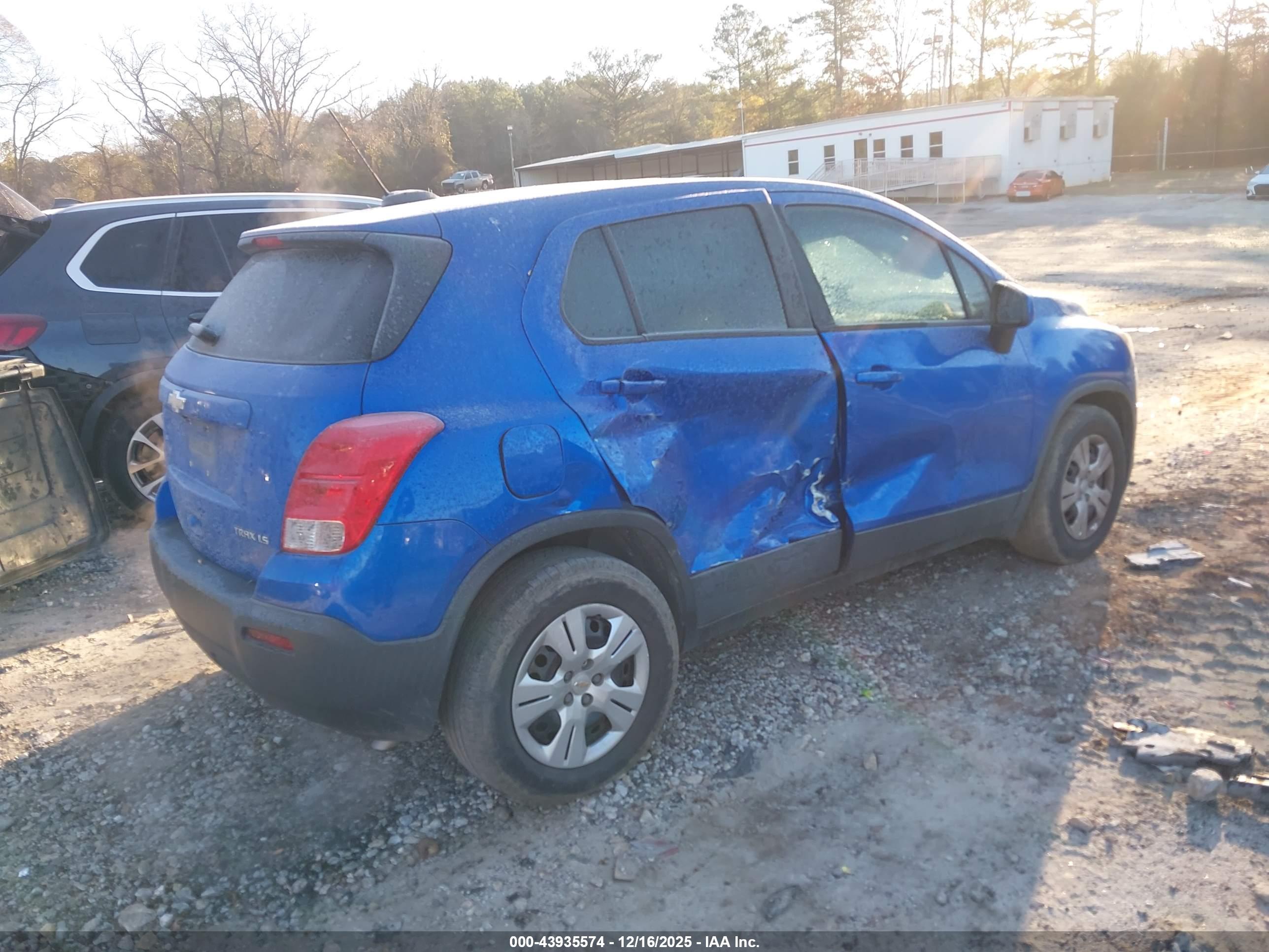 CHEVROLET TRAX image 4