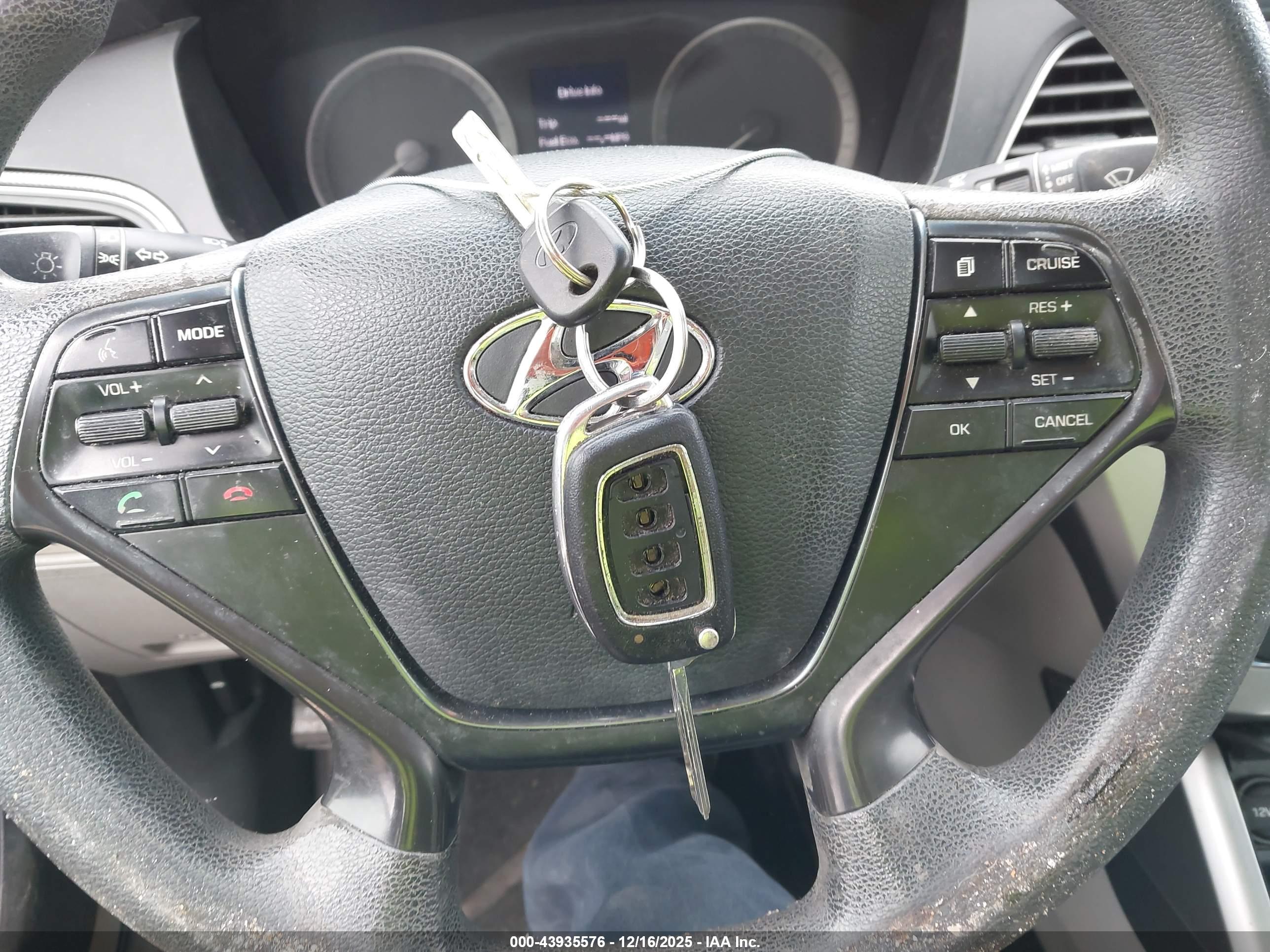 HYUNDAI SONATA image 11