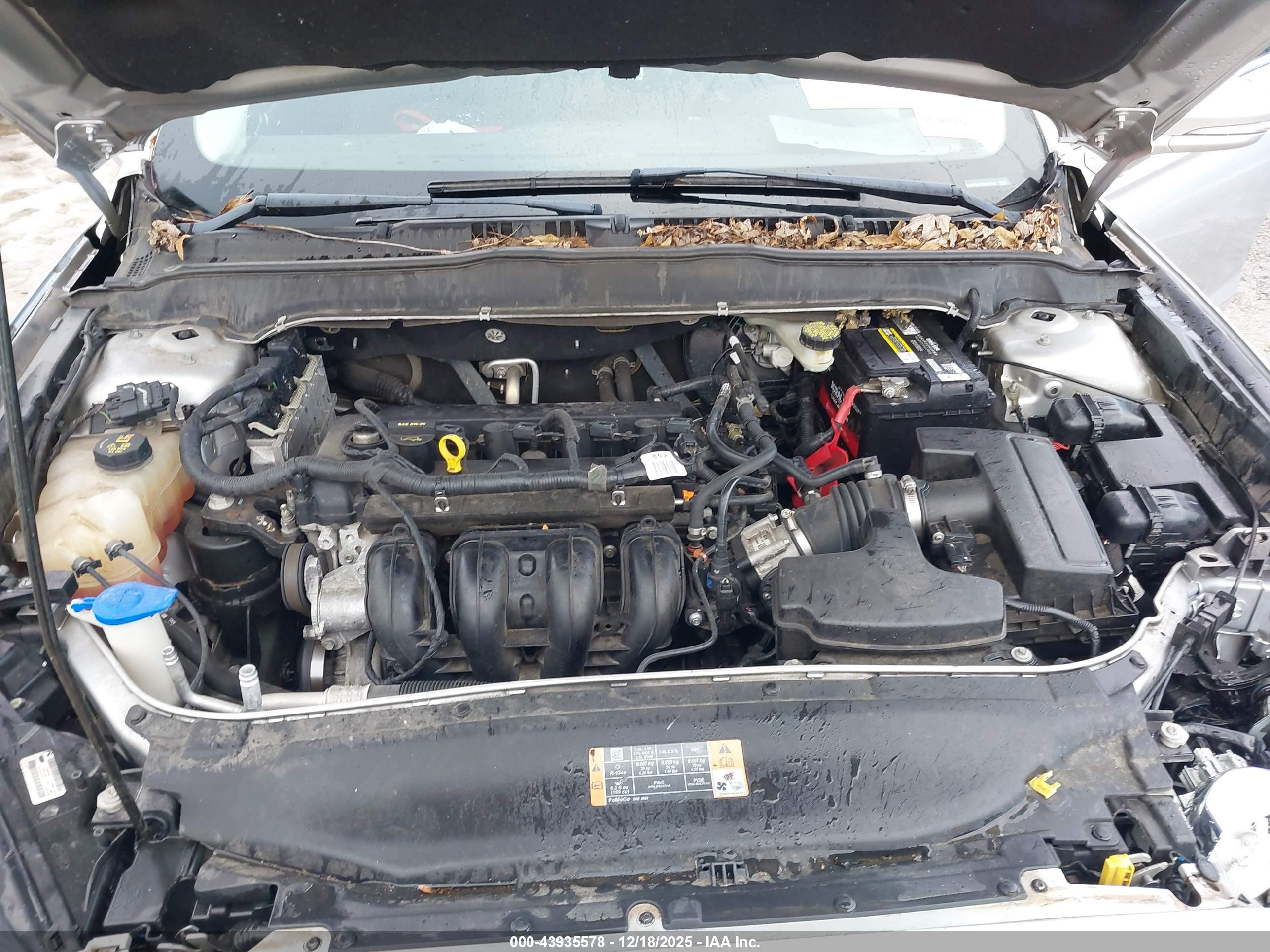 FORD FUSION image 10