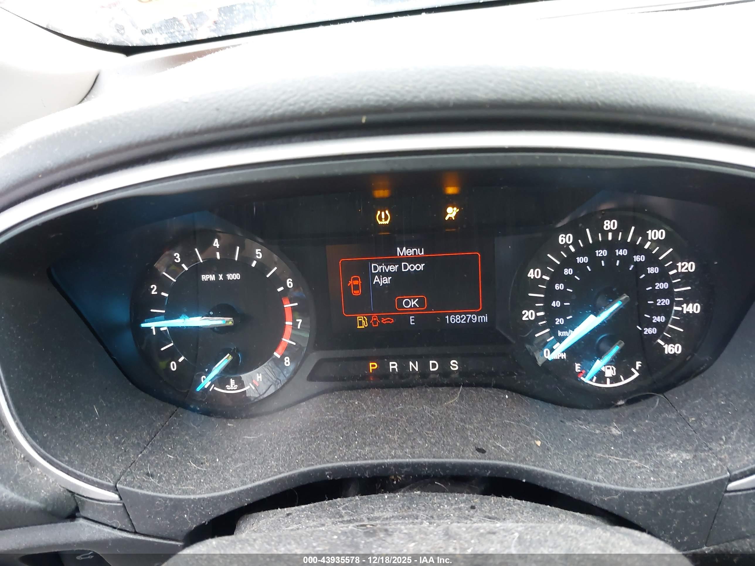 FORD FUSION image 7