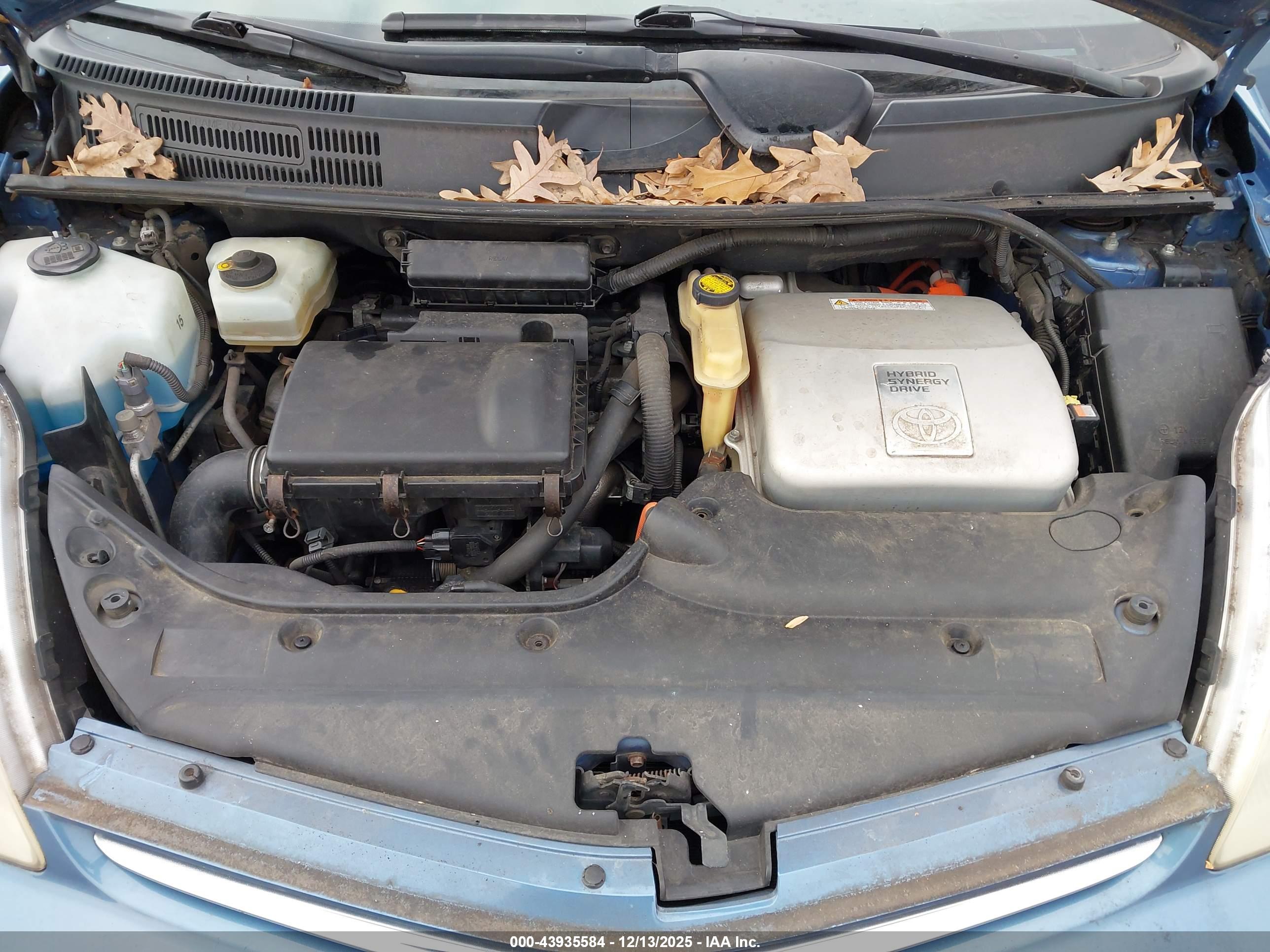 TOYOTA PRIUS image 10