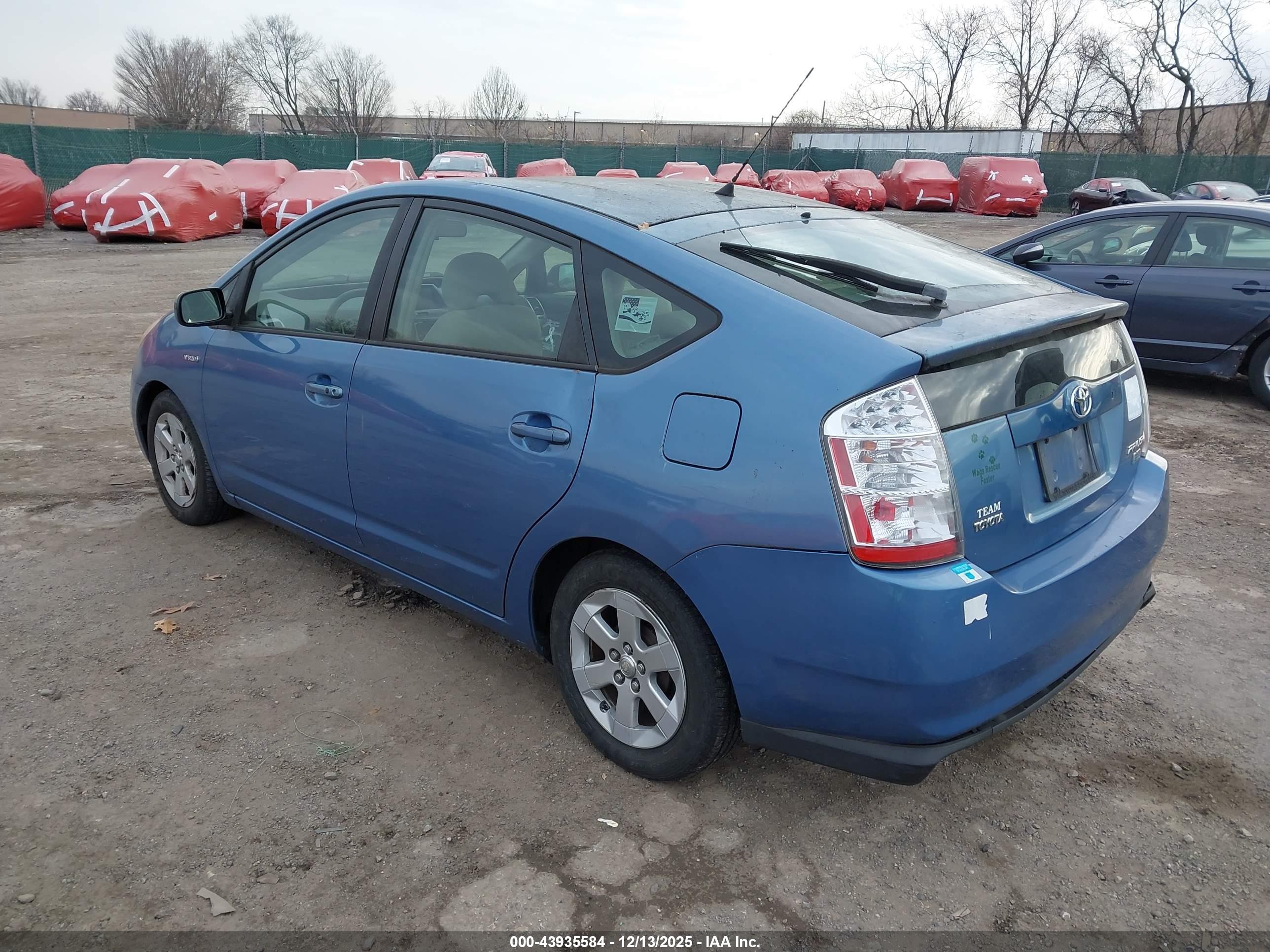 TOYOTA PRIUS image 3