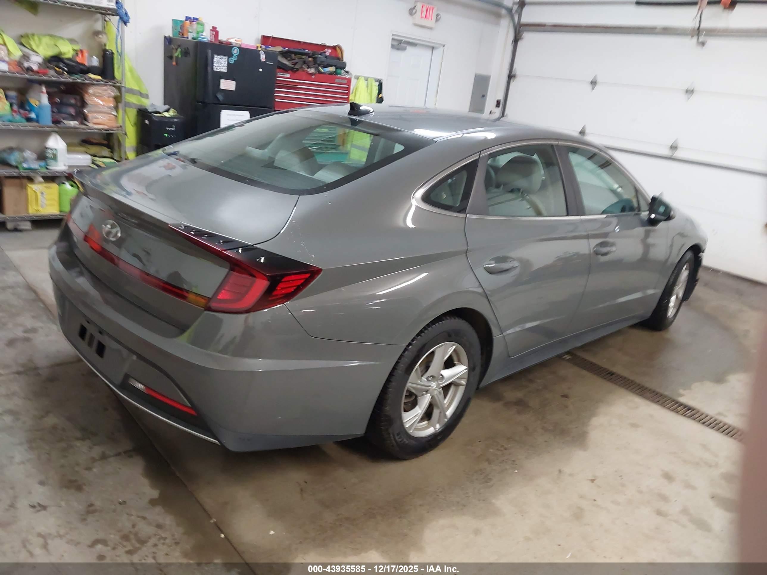 HYUNDAI SONATA image 4