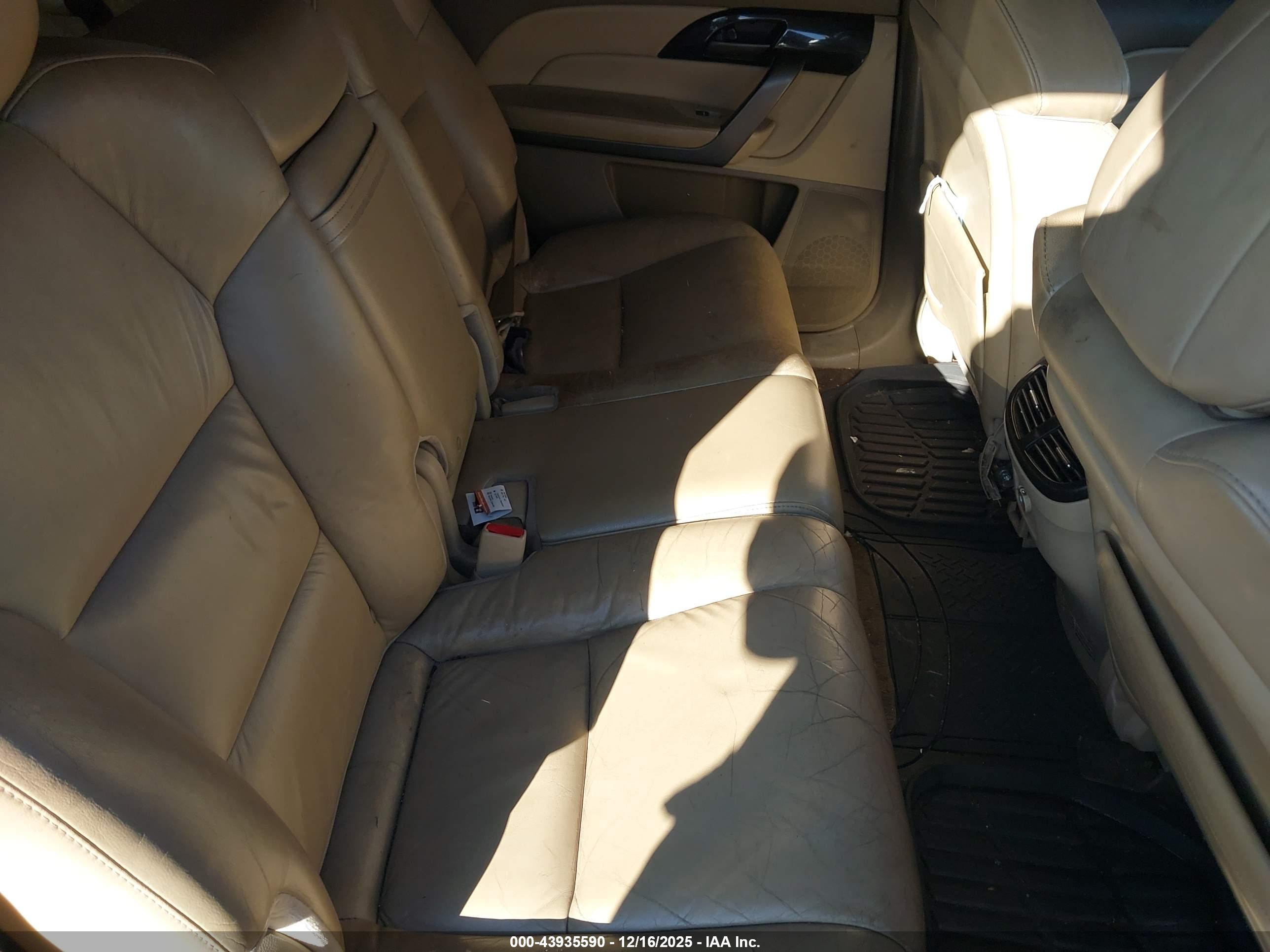 ACURA MDX image 8