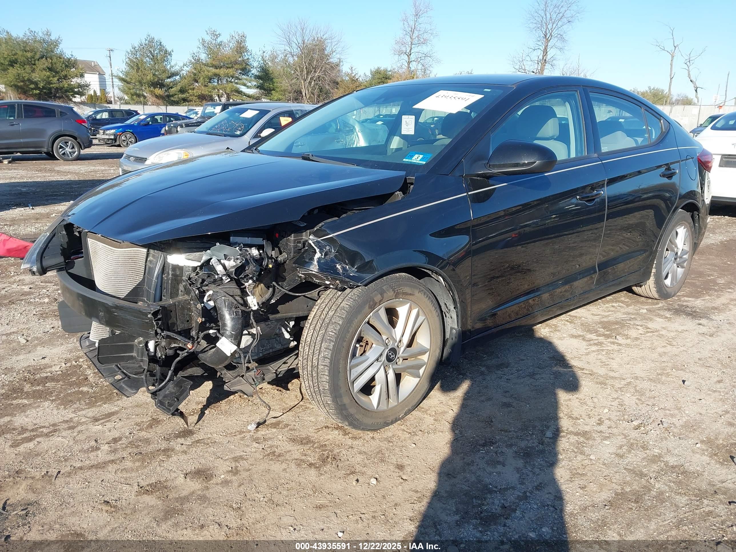 HYUNDAI ELANTRA image 2