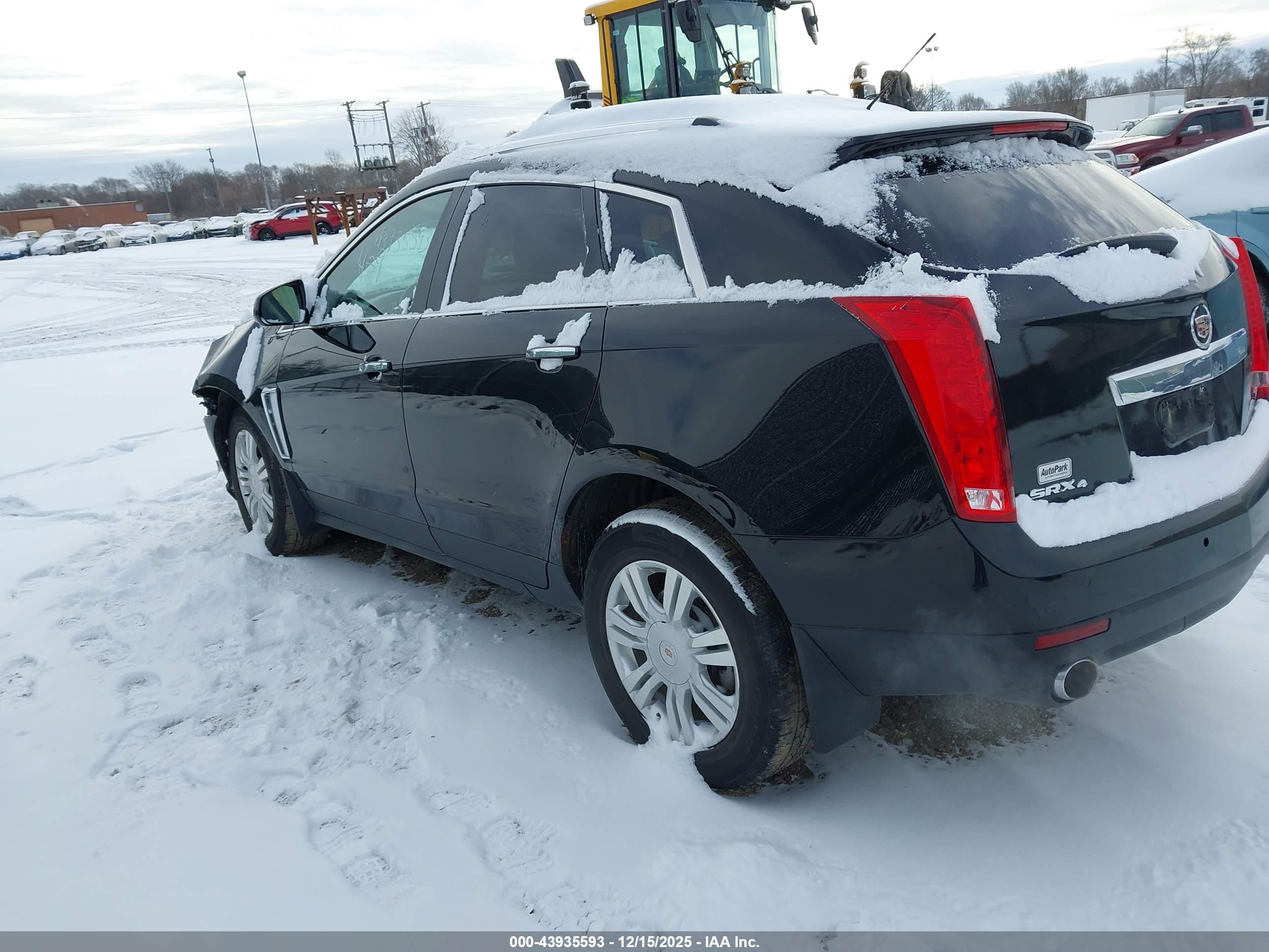 CADILLAC SRX image 3