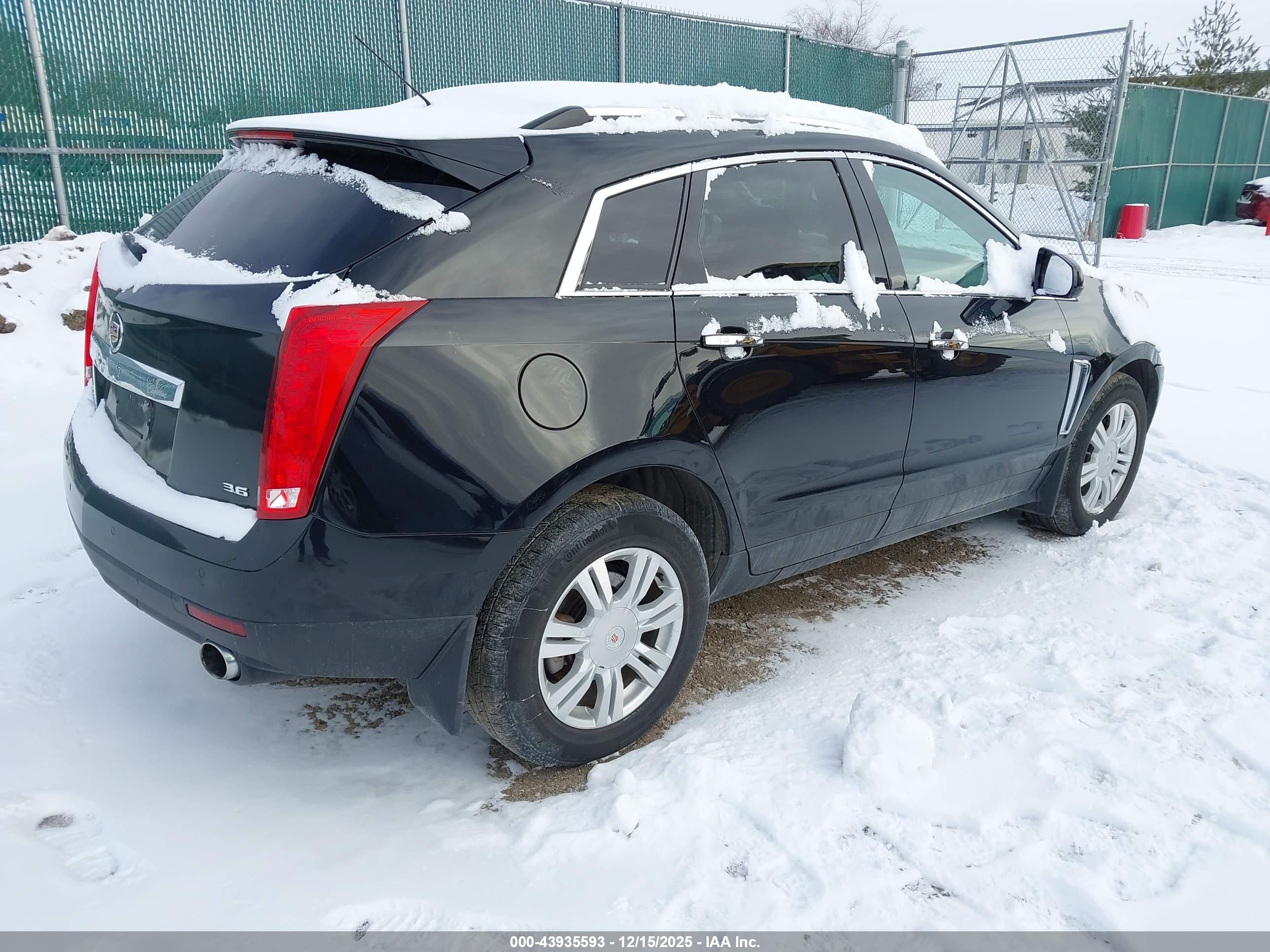 CADILLAC SRX image 4