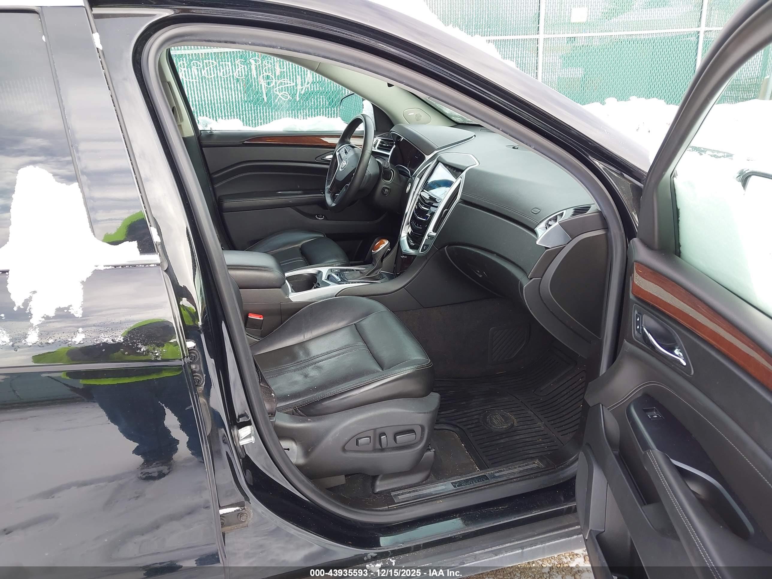 CADILLAC SRX image 5