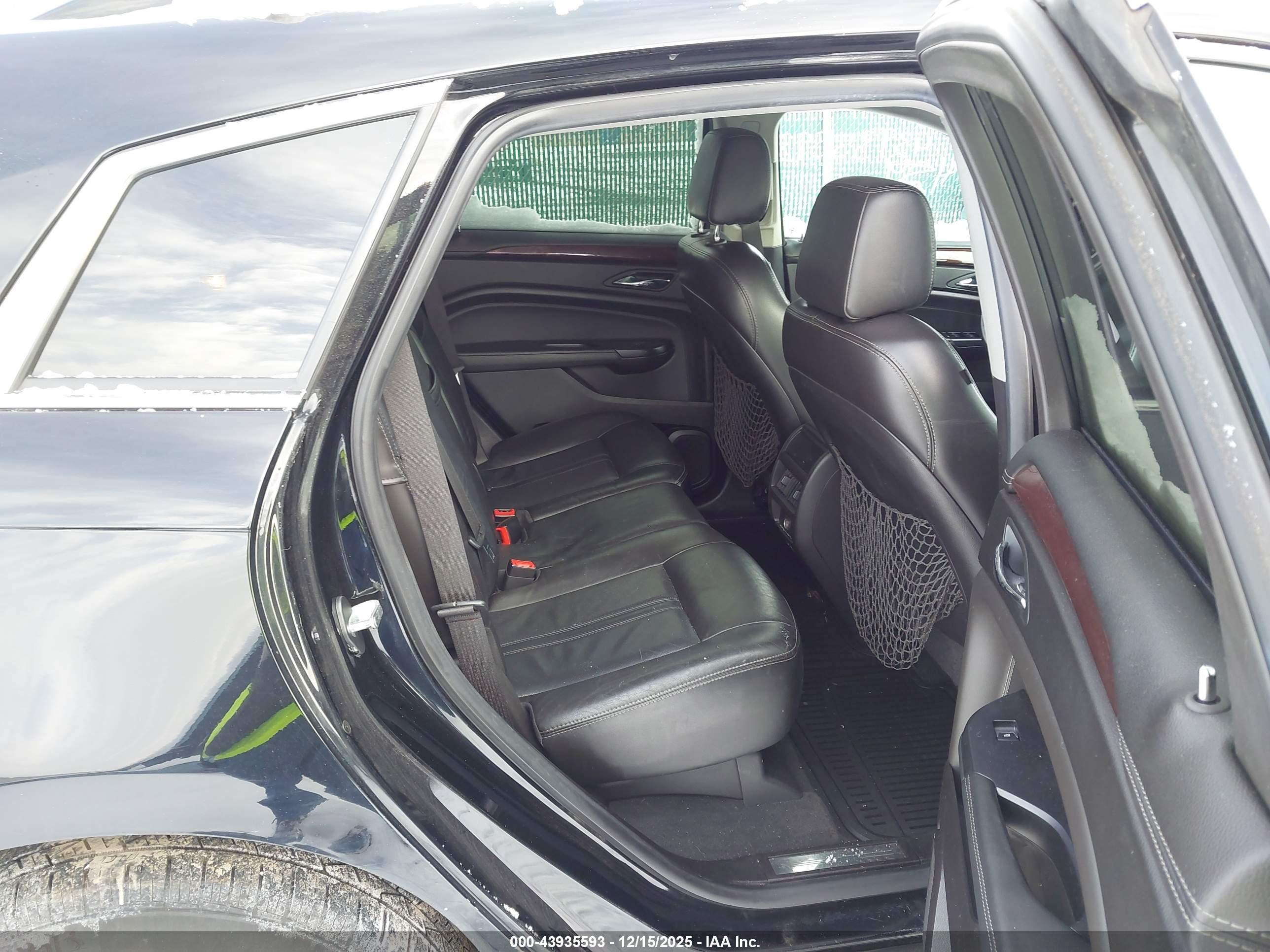 CADILLAC SRX image 8