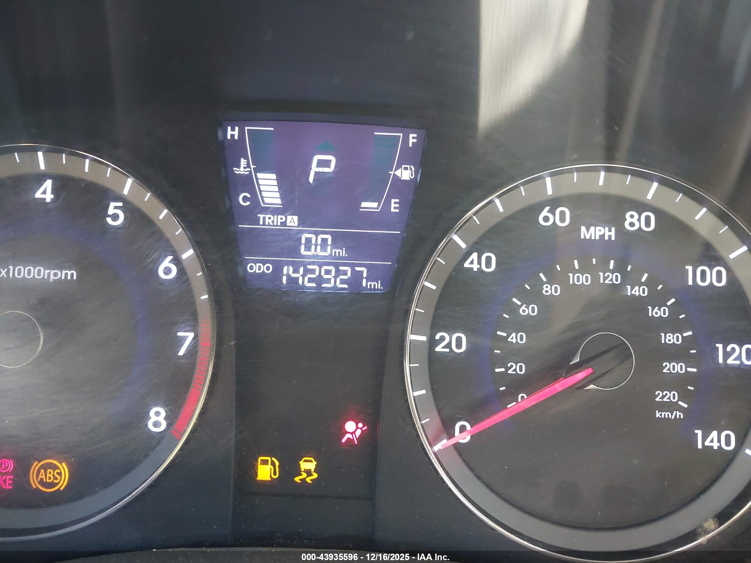 HYUNDAI ACCENT image 7