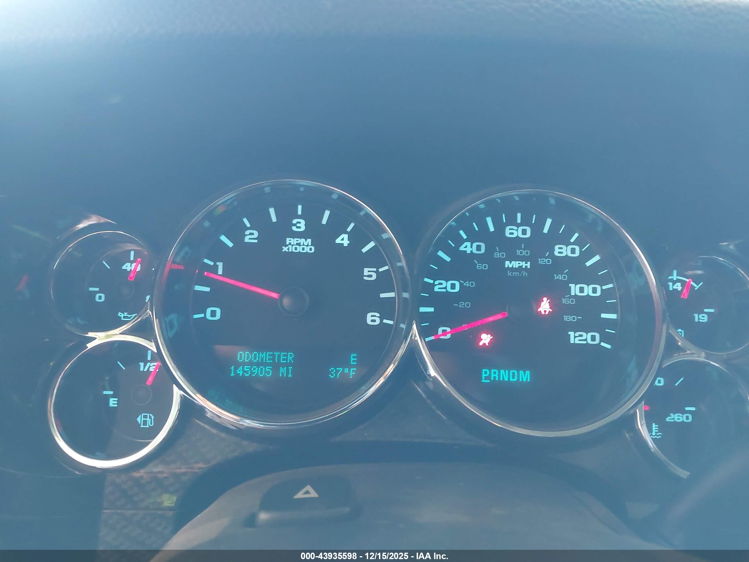CHEVROLET SILVERADO image 7
