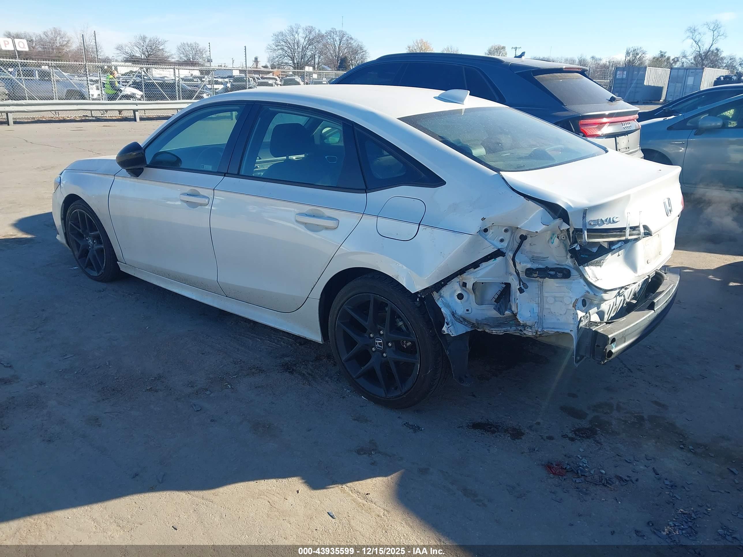 HONDA CIVIC image 3