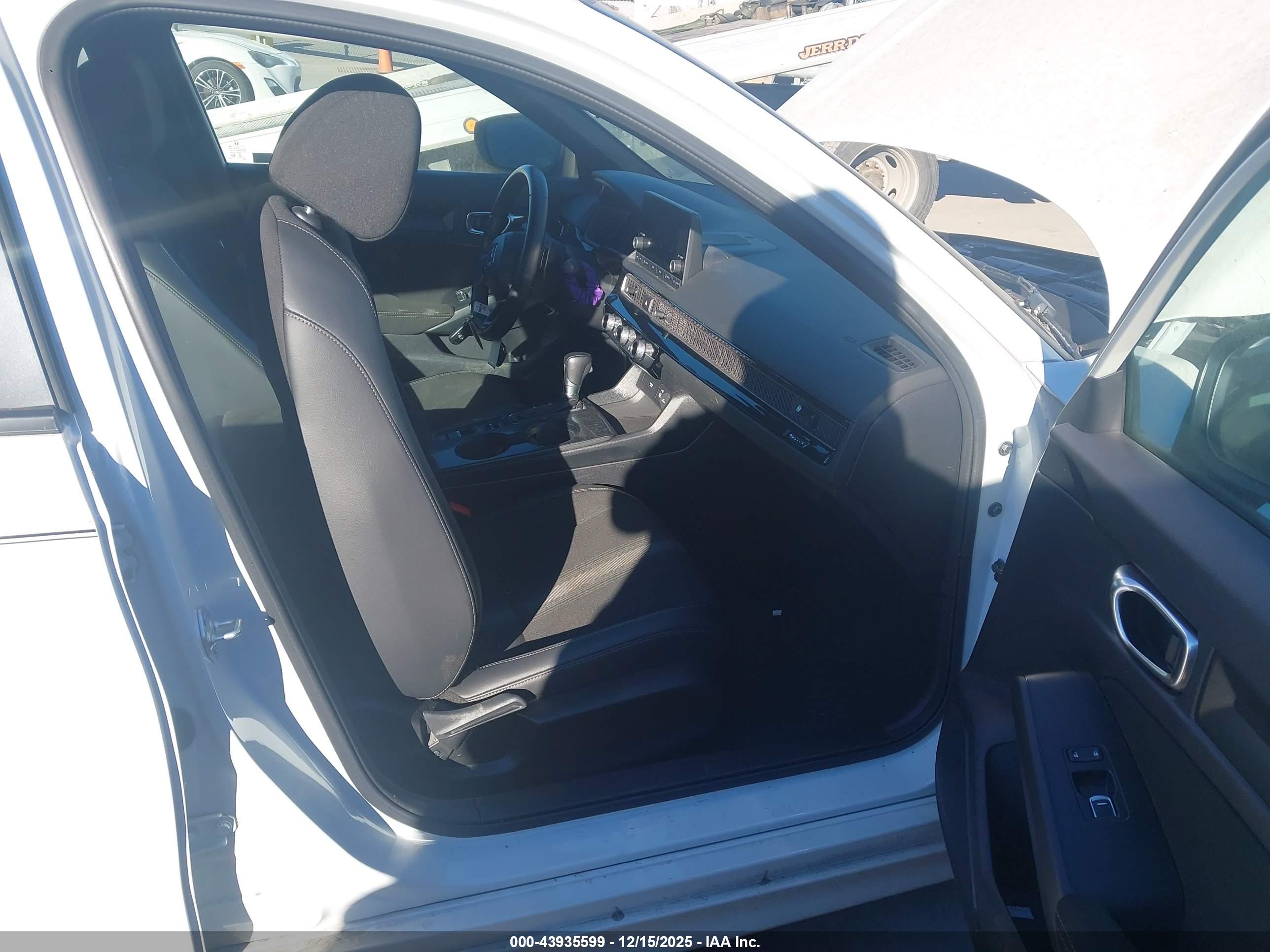 HONDA CIVIC image 5