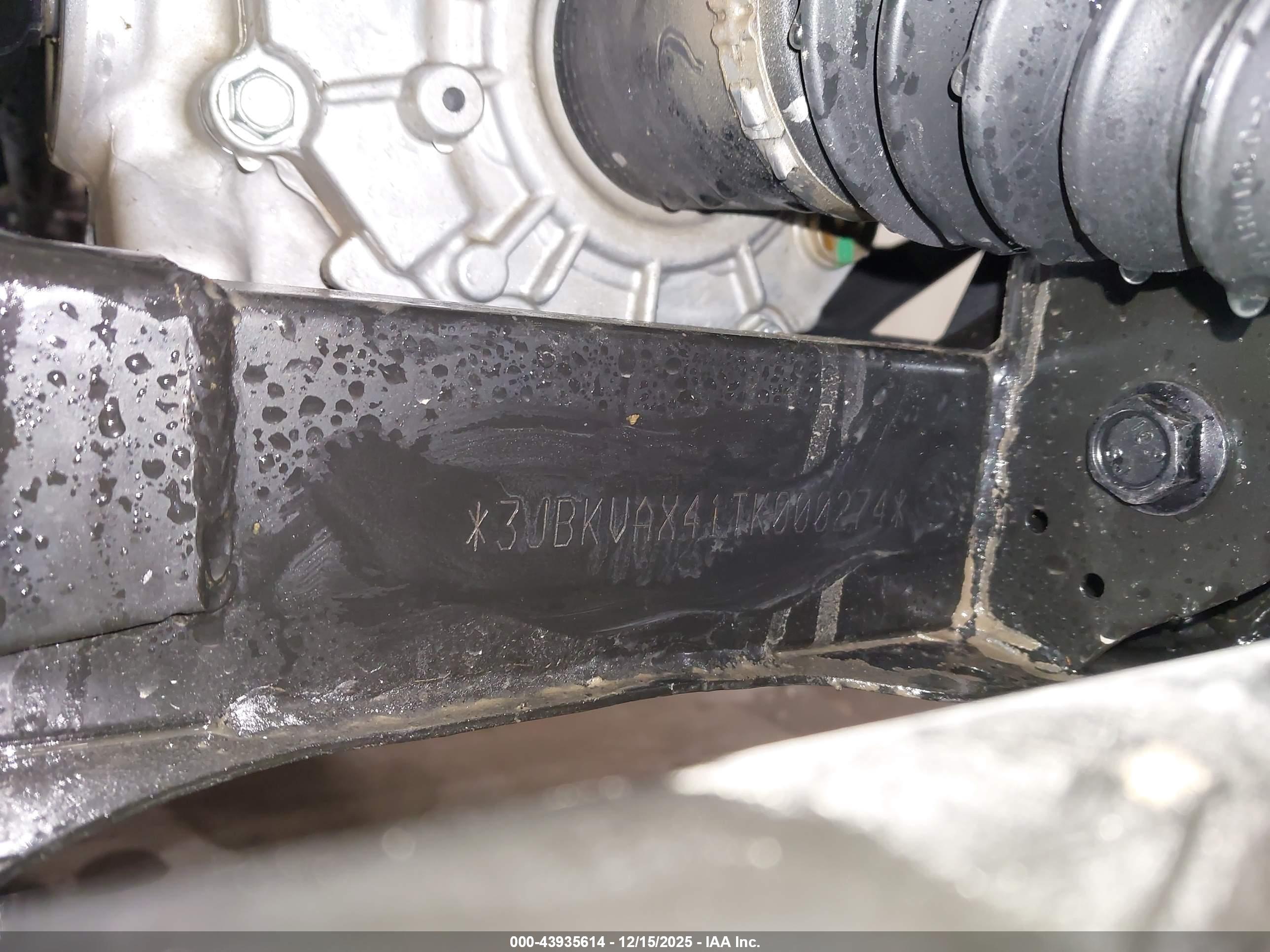 CAN-AM DEFENDER image 10