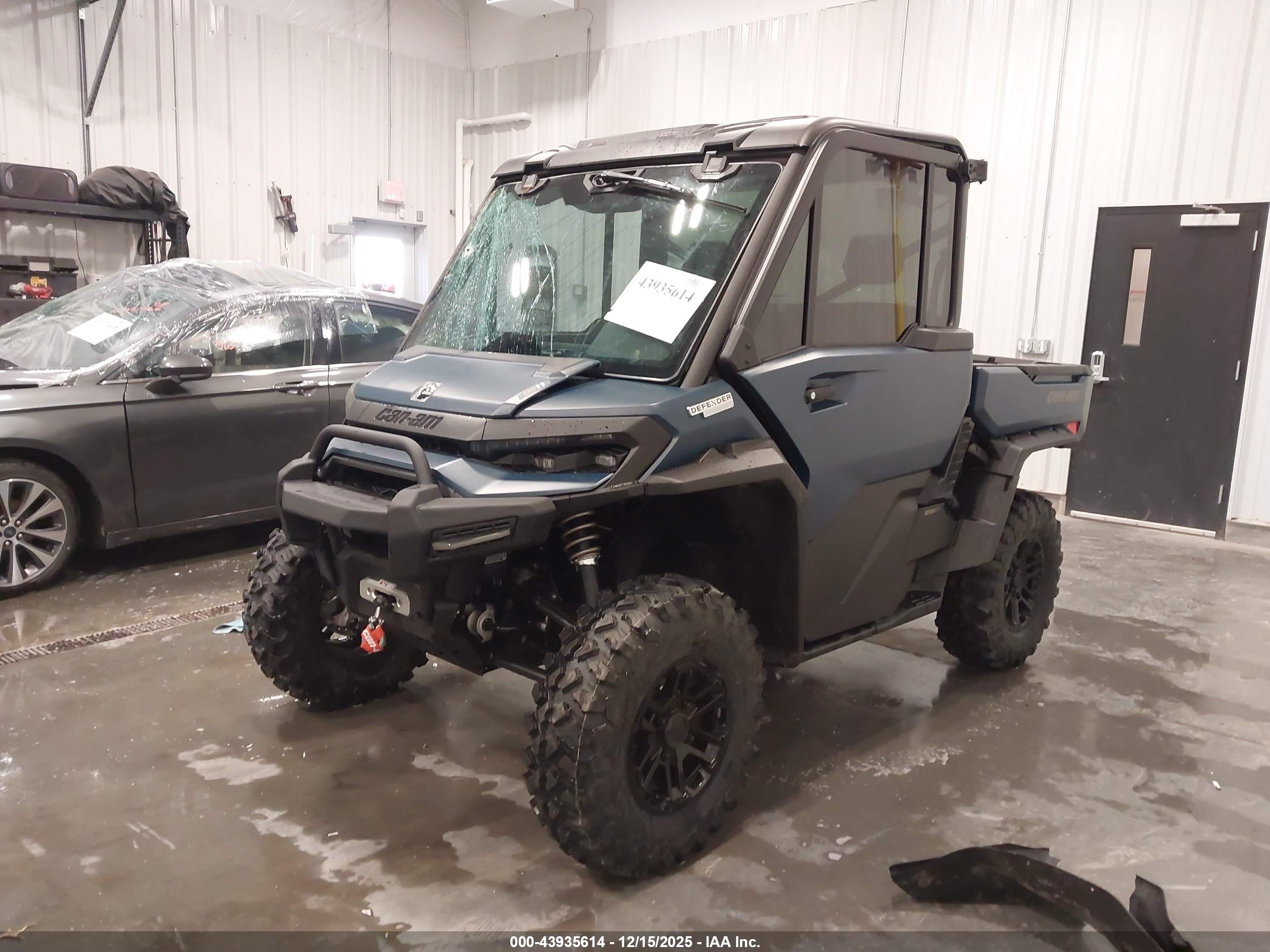 CAN-AM DEFENDER image 2