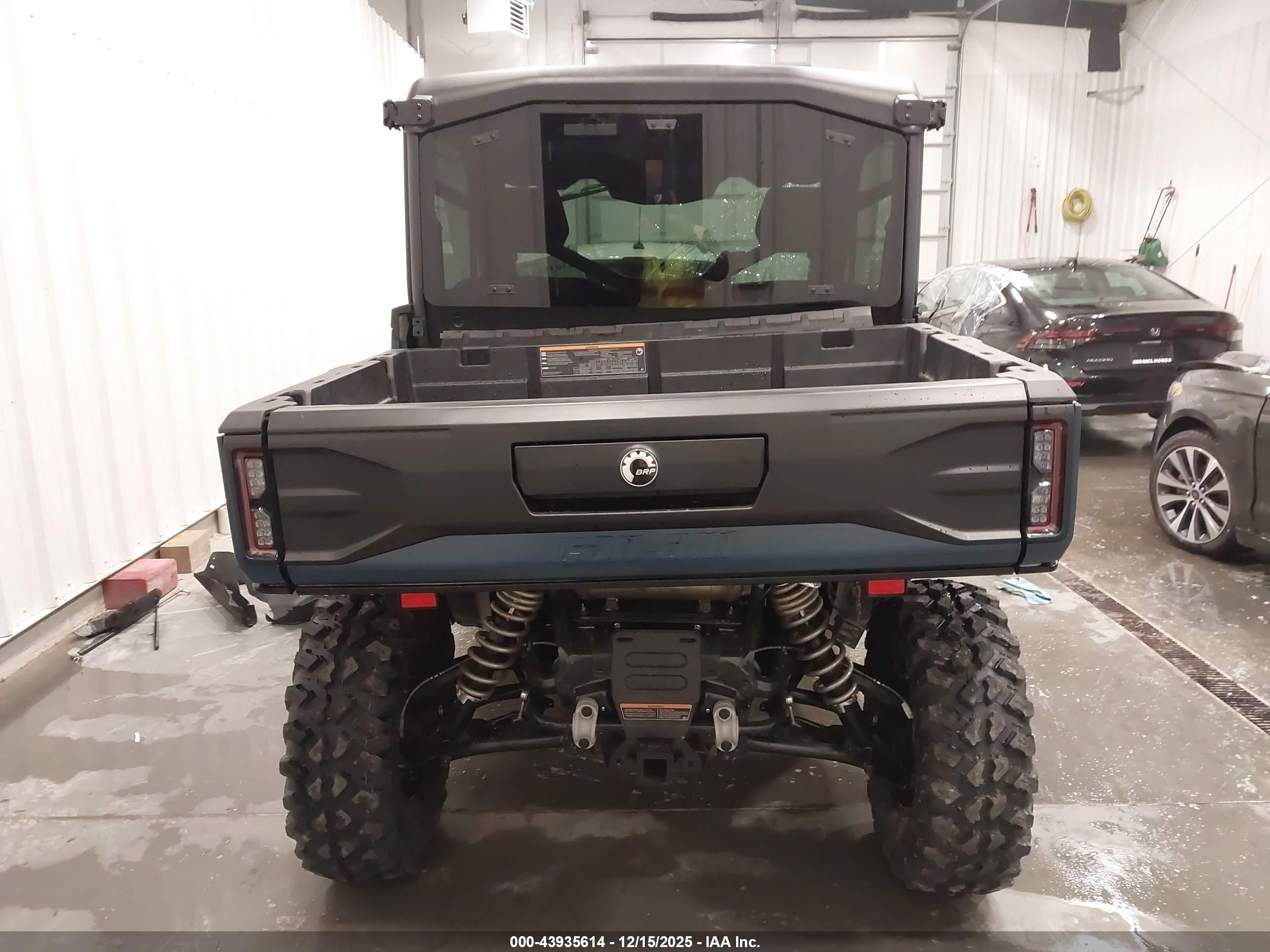 CAN-AM DEFENDER image 6