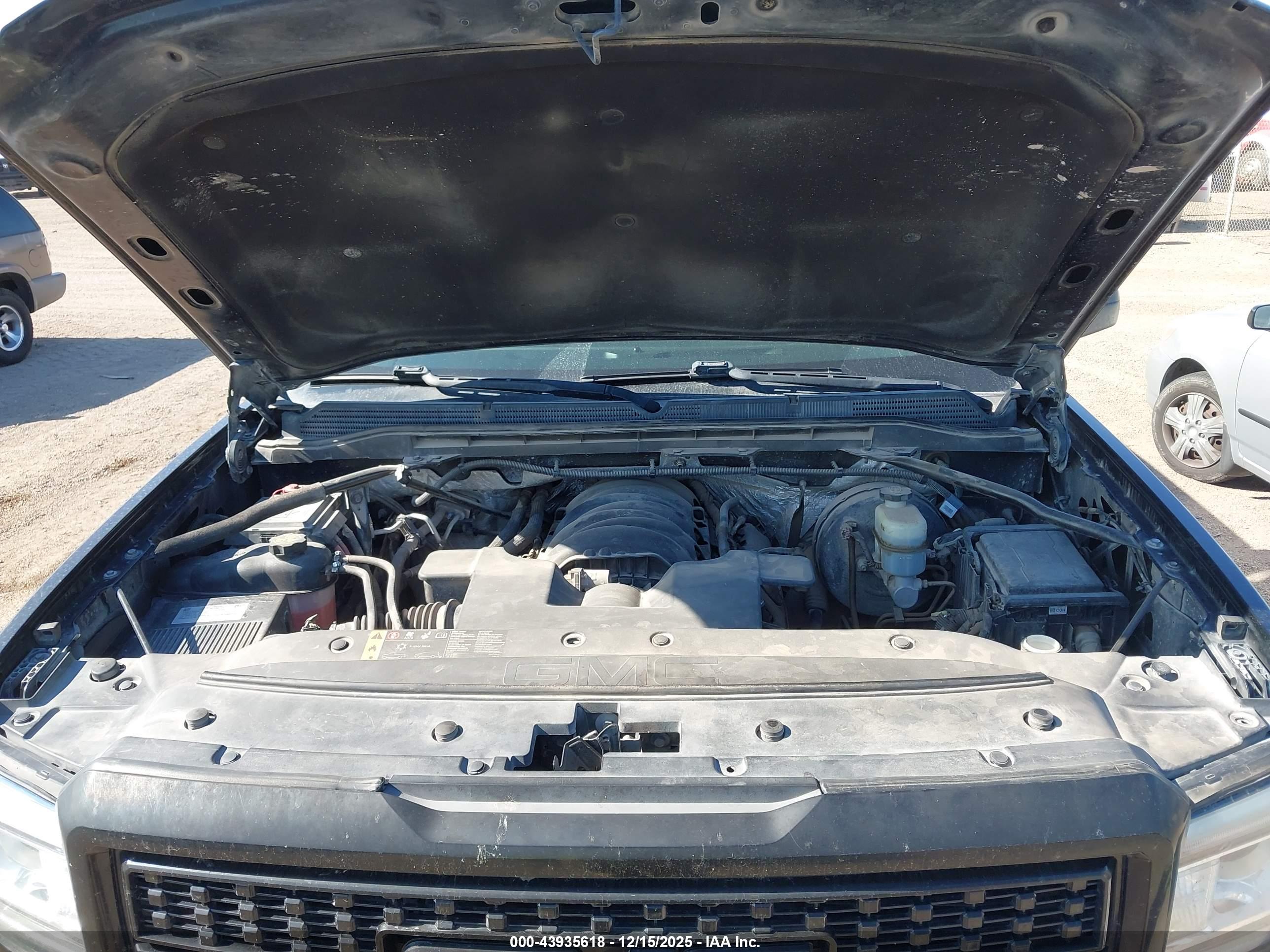 GMC SIERRA image 10