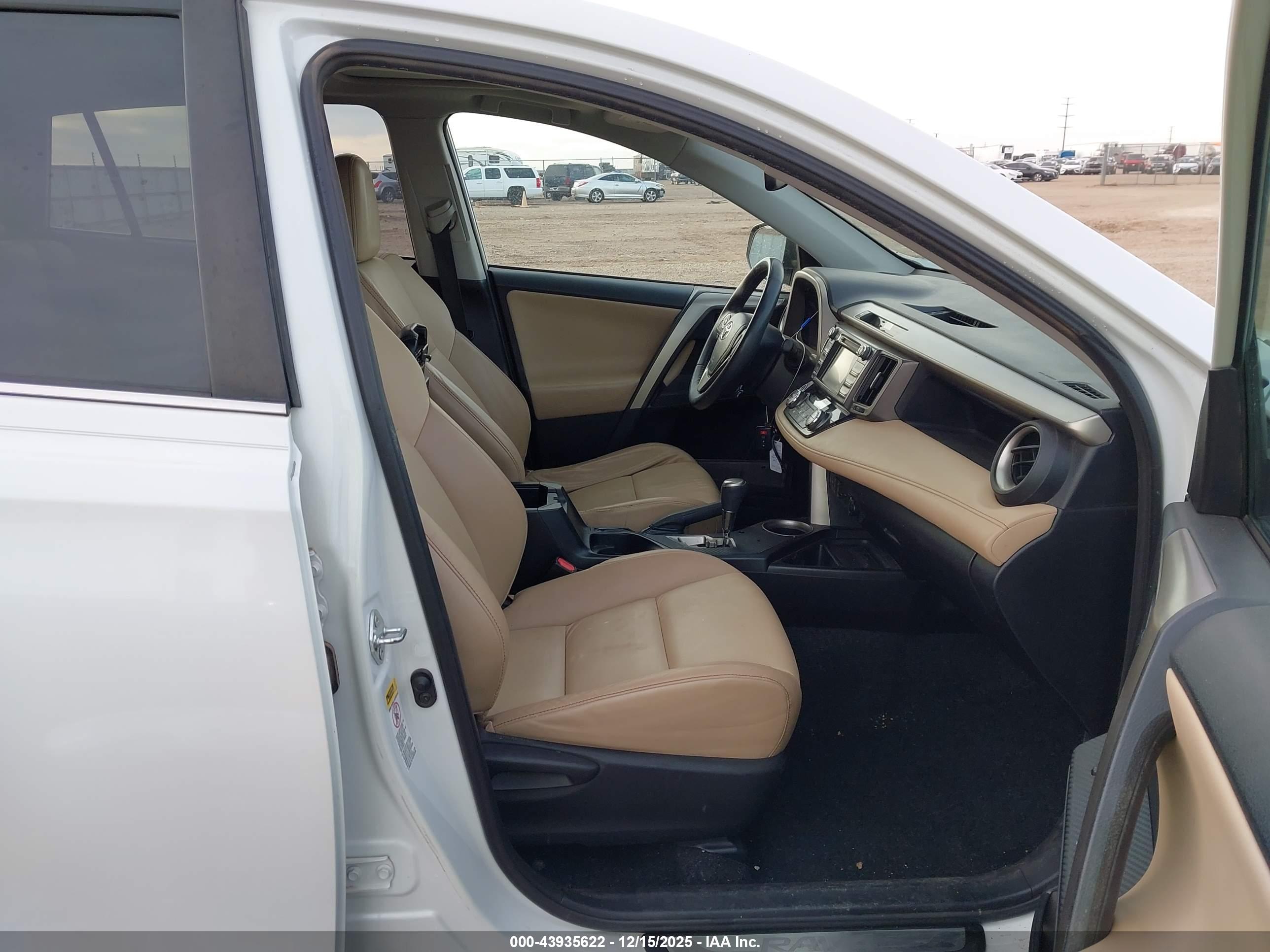 TOYOTA RAV4 image 5