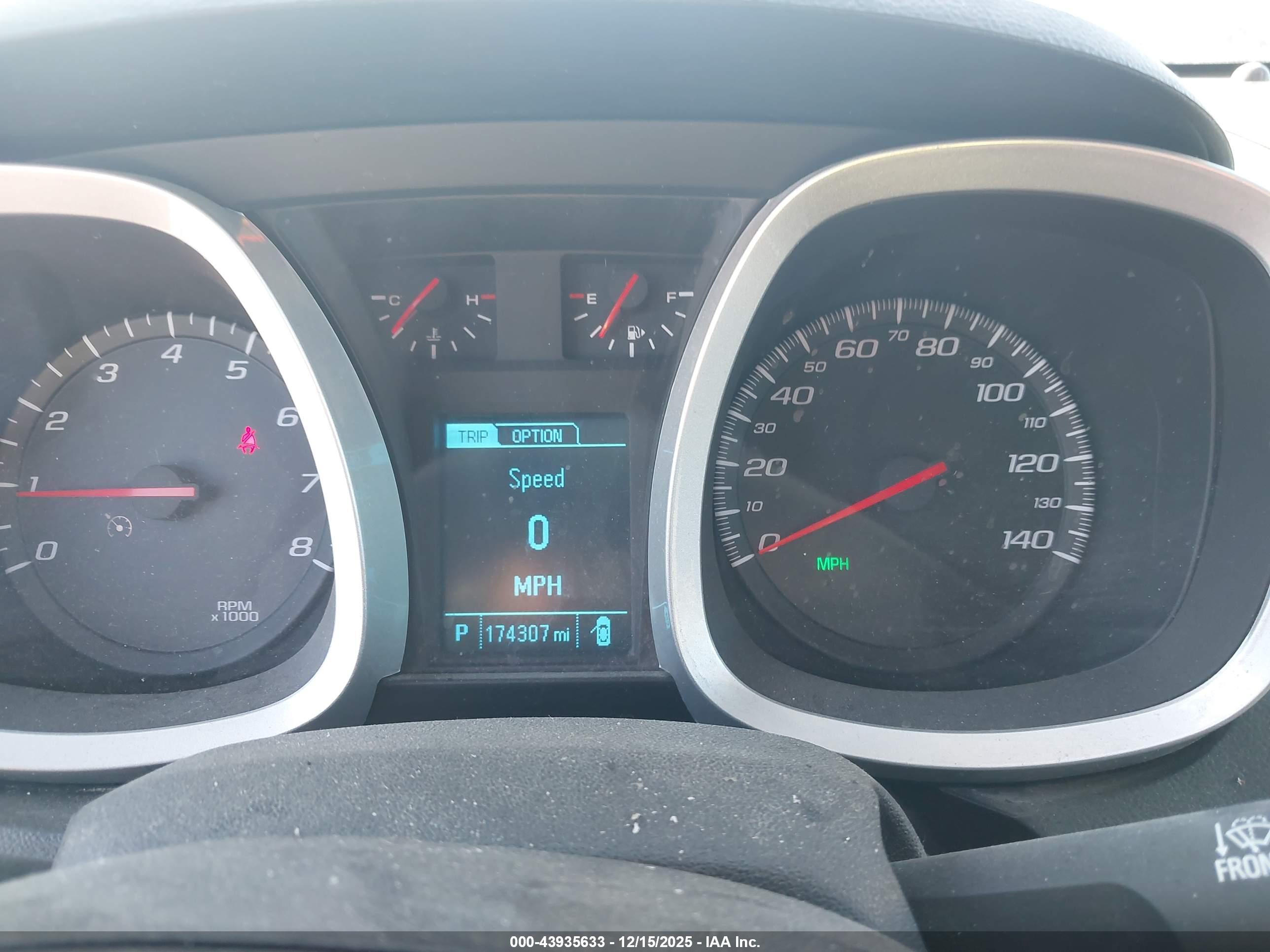 CHEVROLET EQUINOX image 7