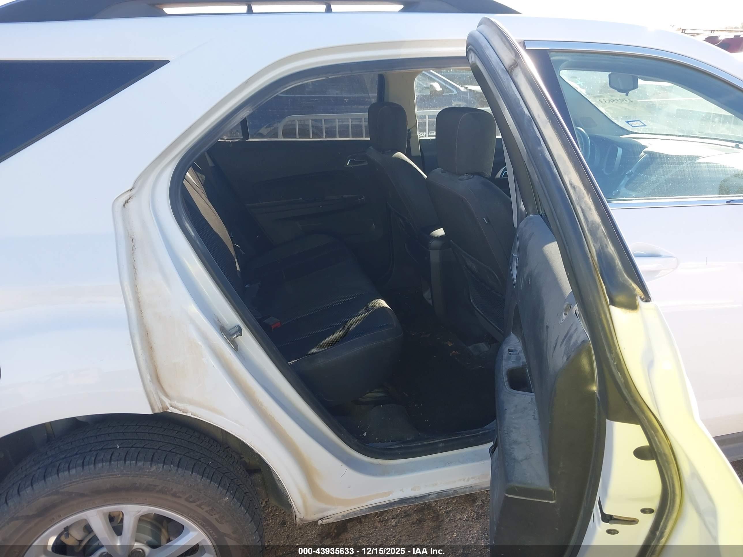 CHEVROLET EQUINOX image 8