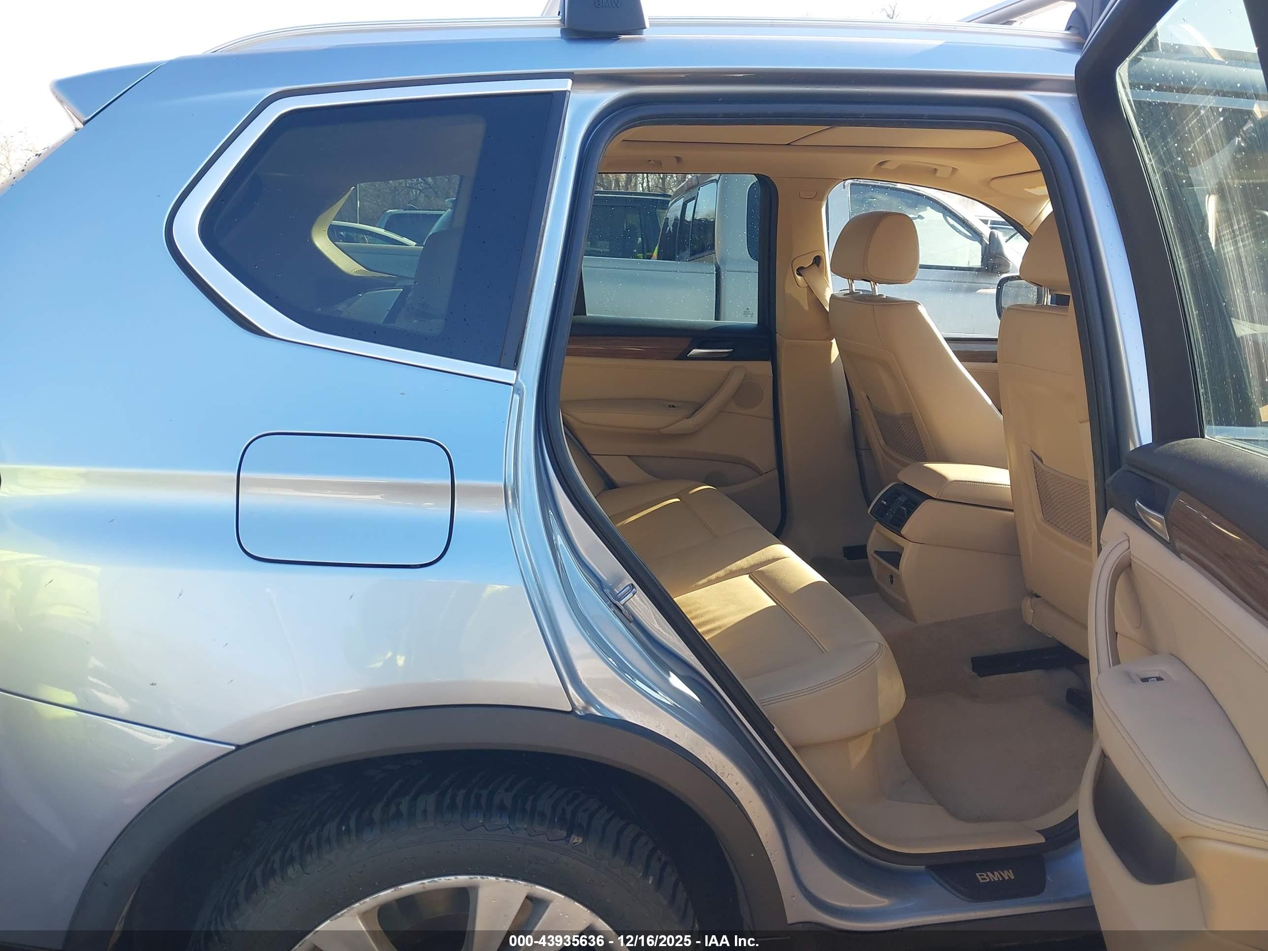 BMW X3 image 8