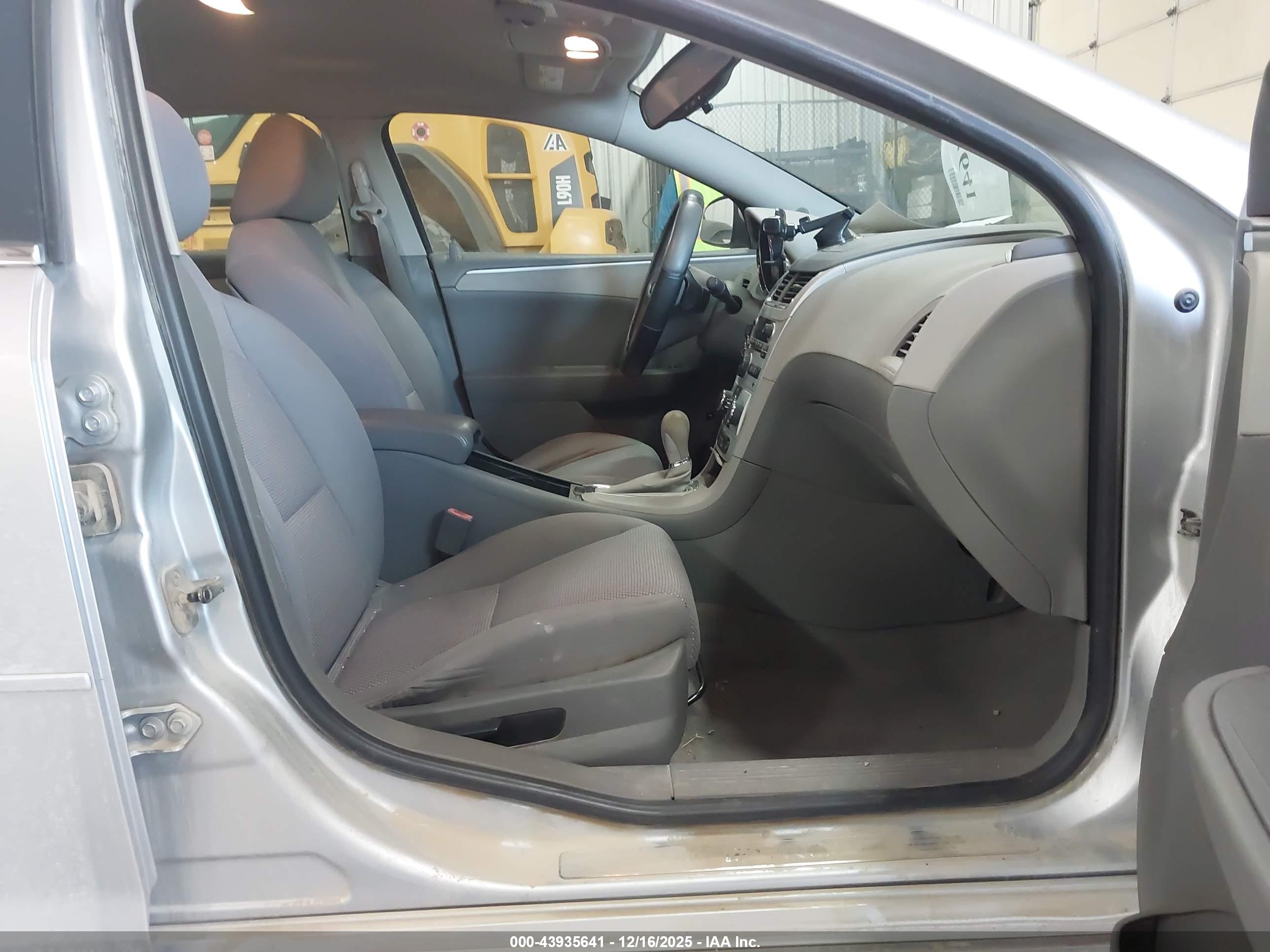 CHEVROLET MALIBU image 5