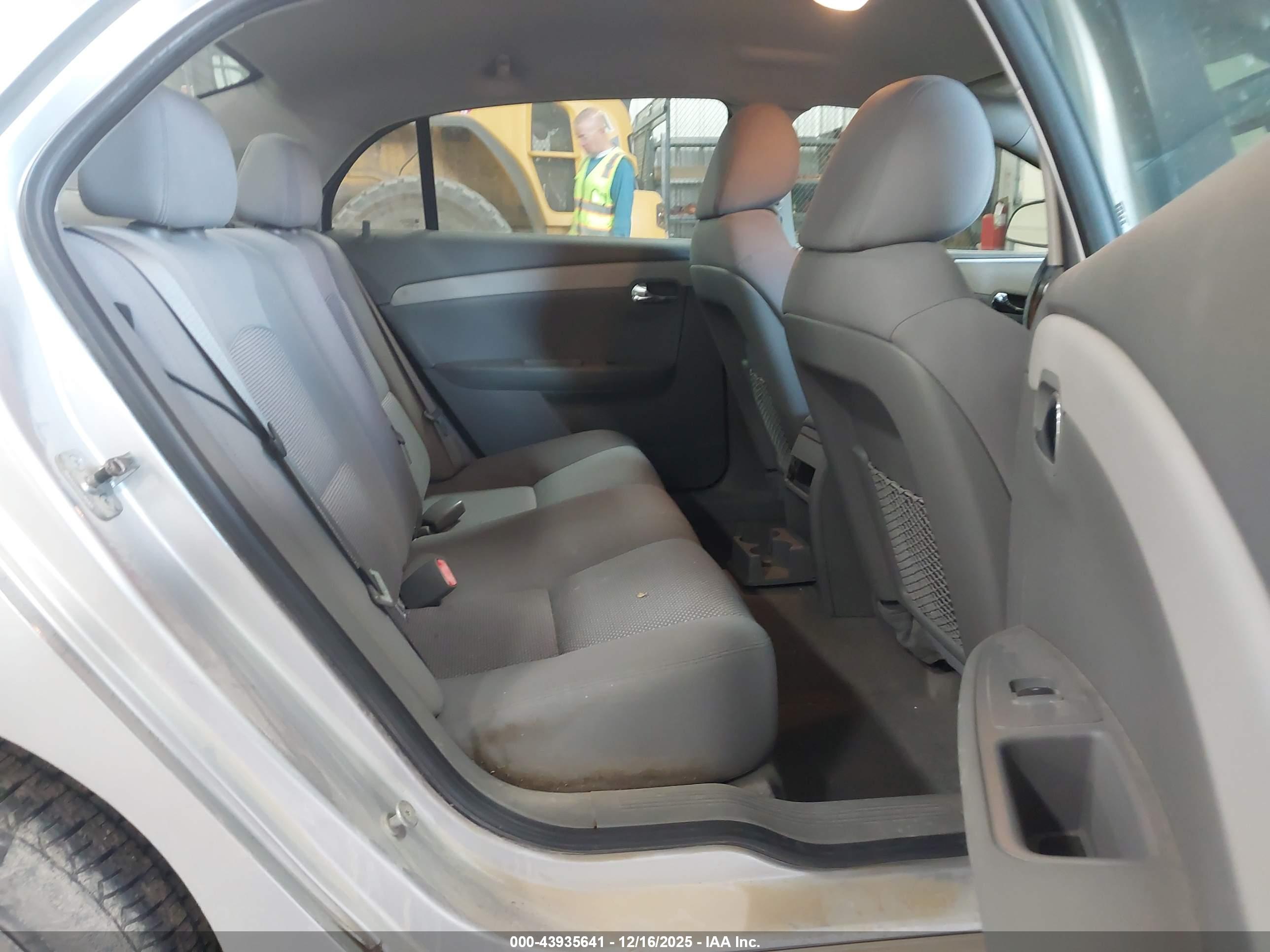 CHEVROLET MALIBU image 8