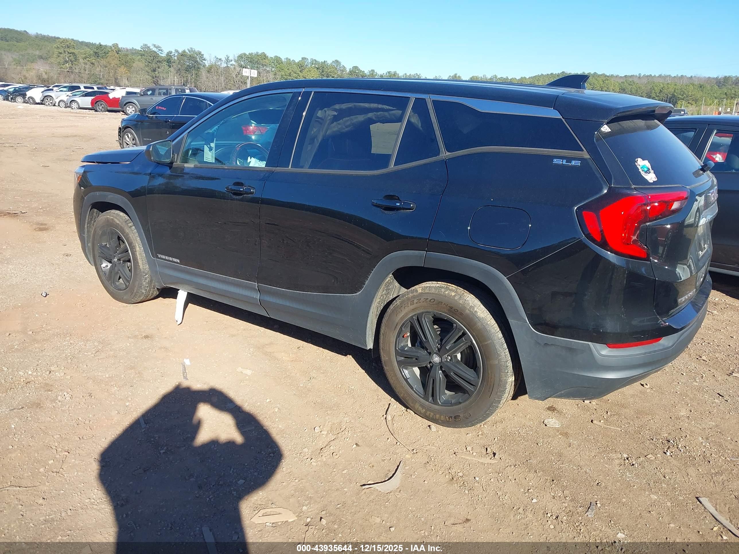 GMC TERRAIN image 3