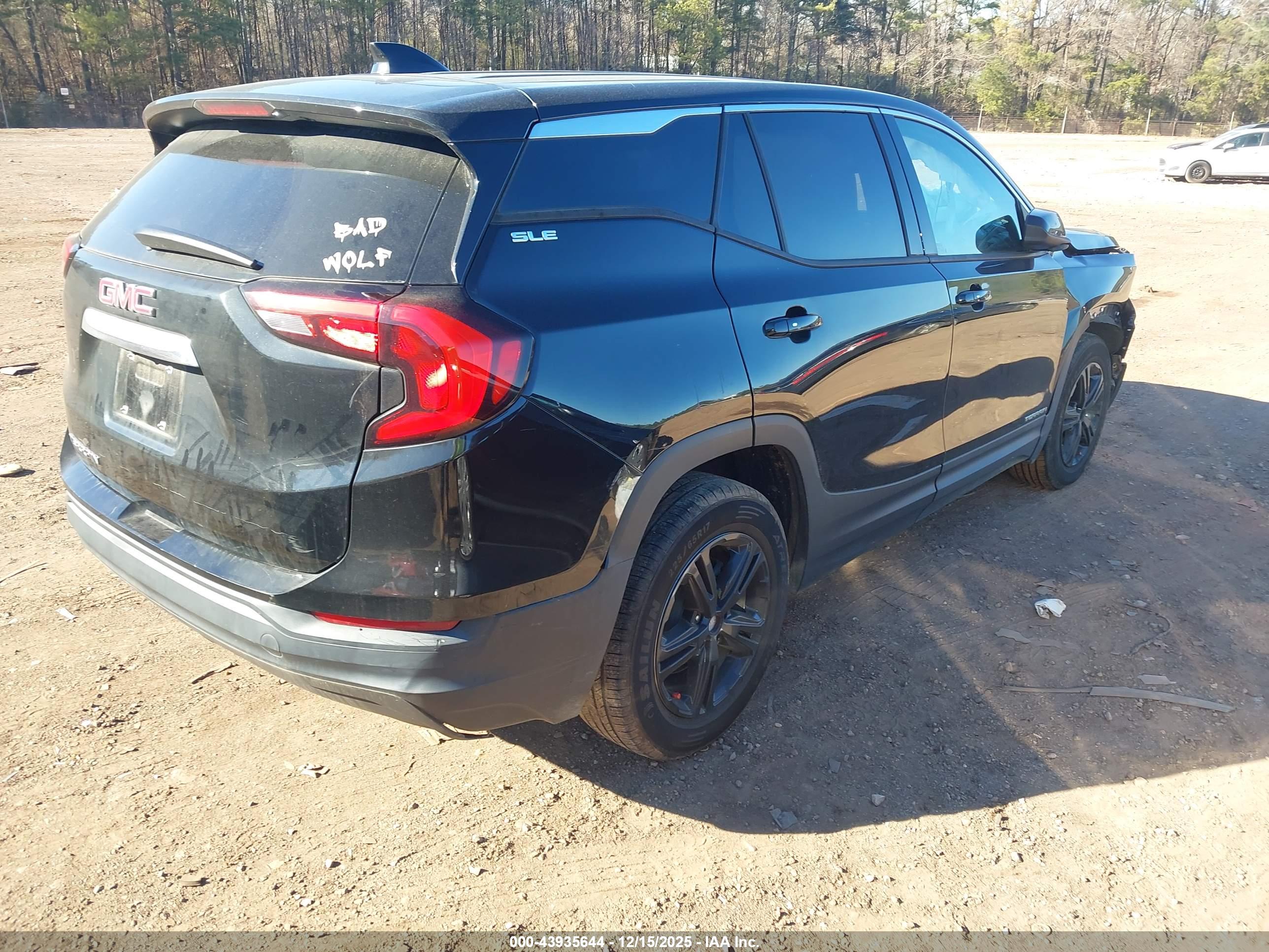 GMC TERRAIN image 4