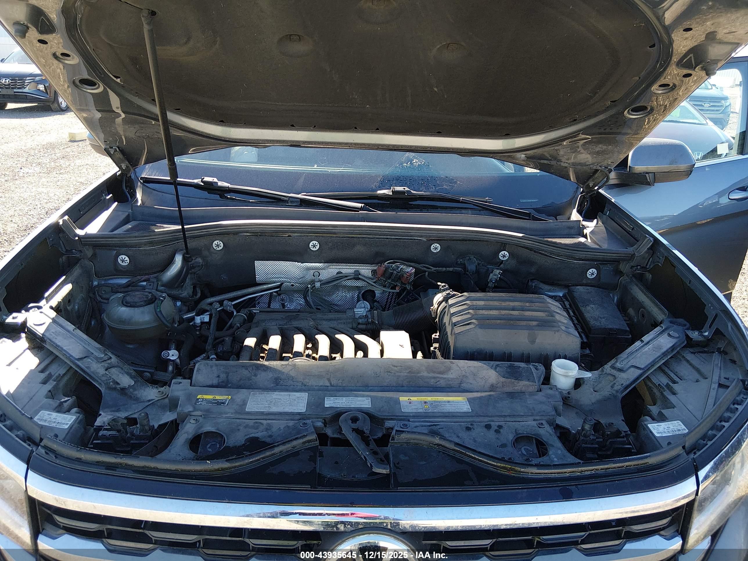 VOLKSWAGEN ATLAS image 10