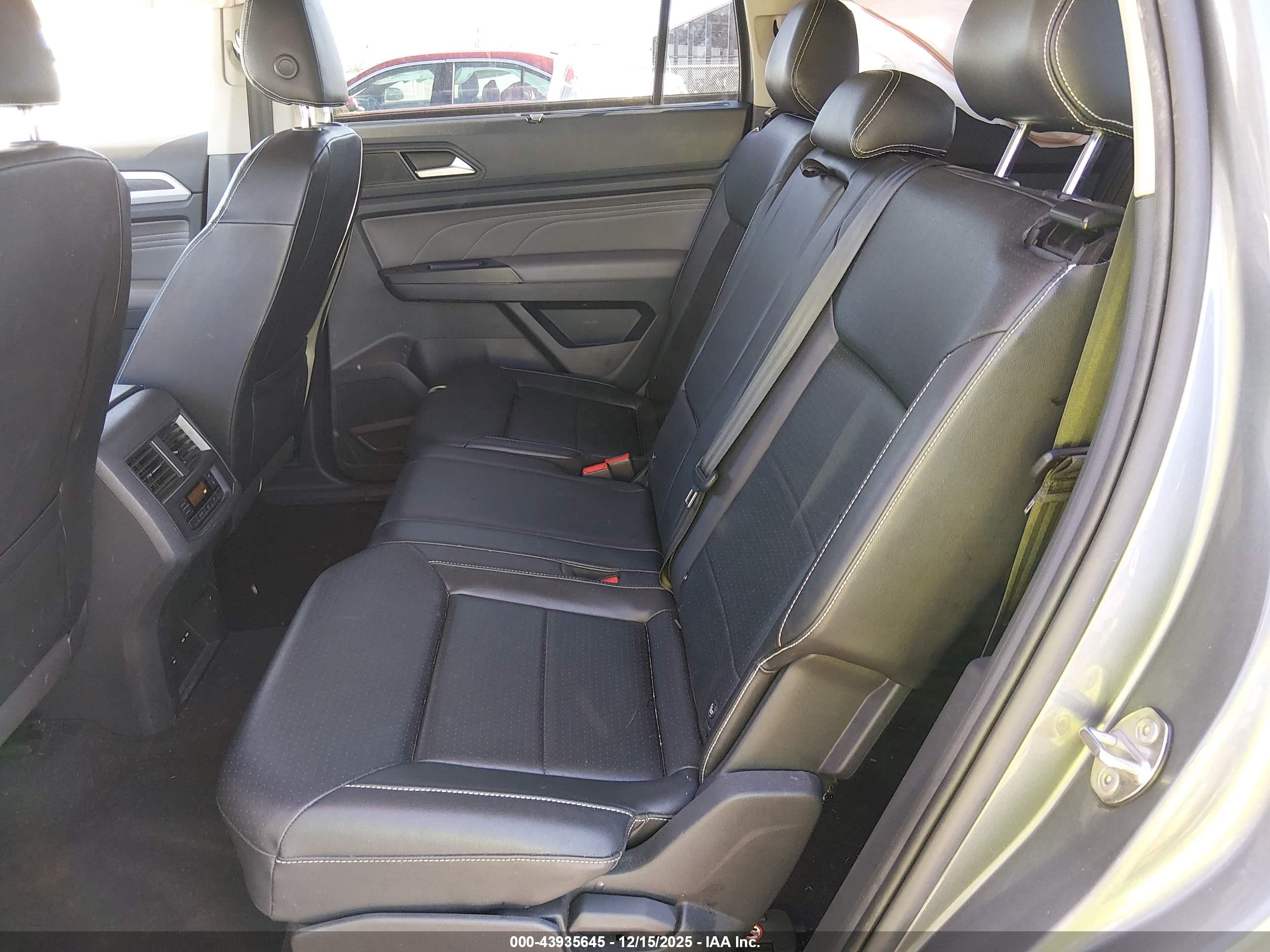 VOLKSWAGEN ATLAS image 8