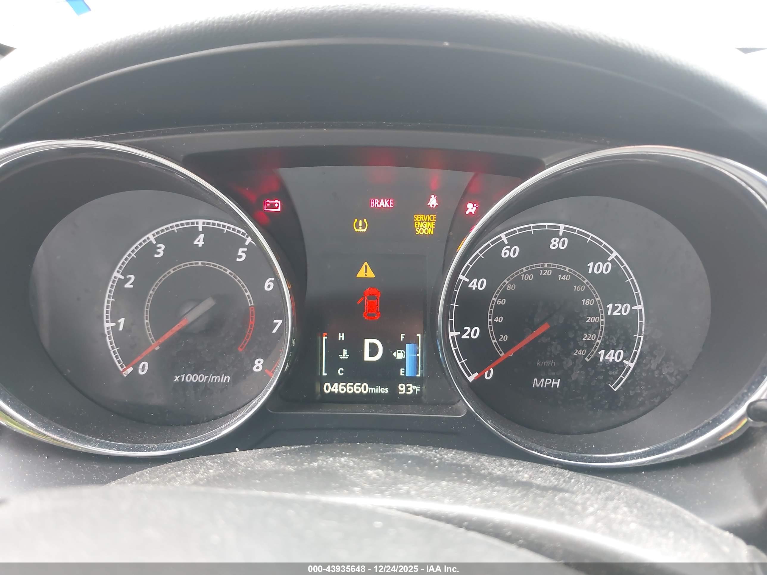 MITSUBISHI OUTLANDER image 7