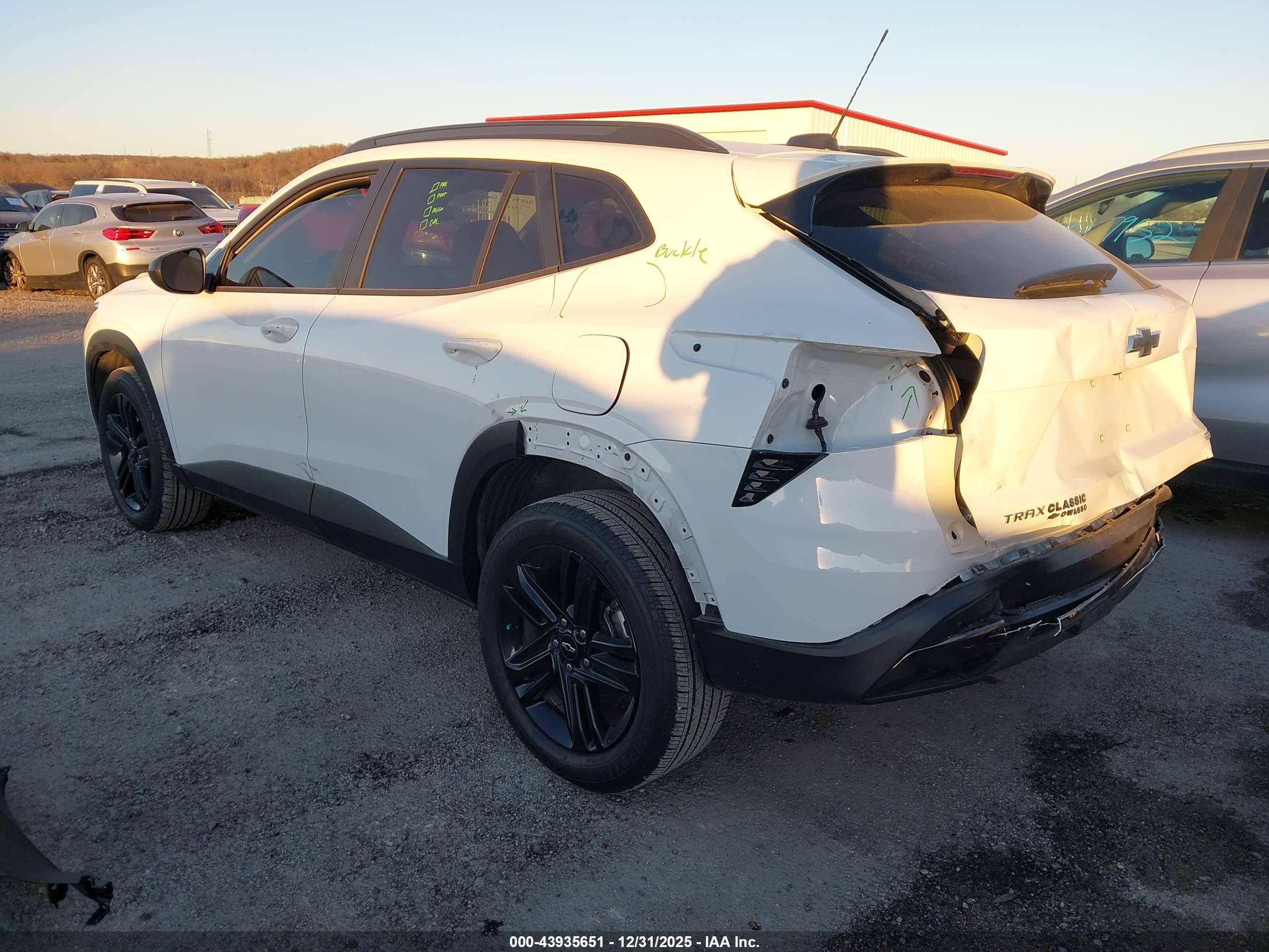 CHEVROLET TRAX image 3
