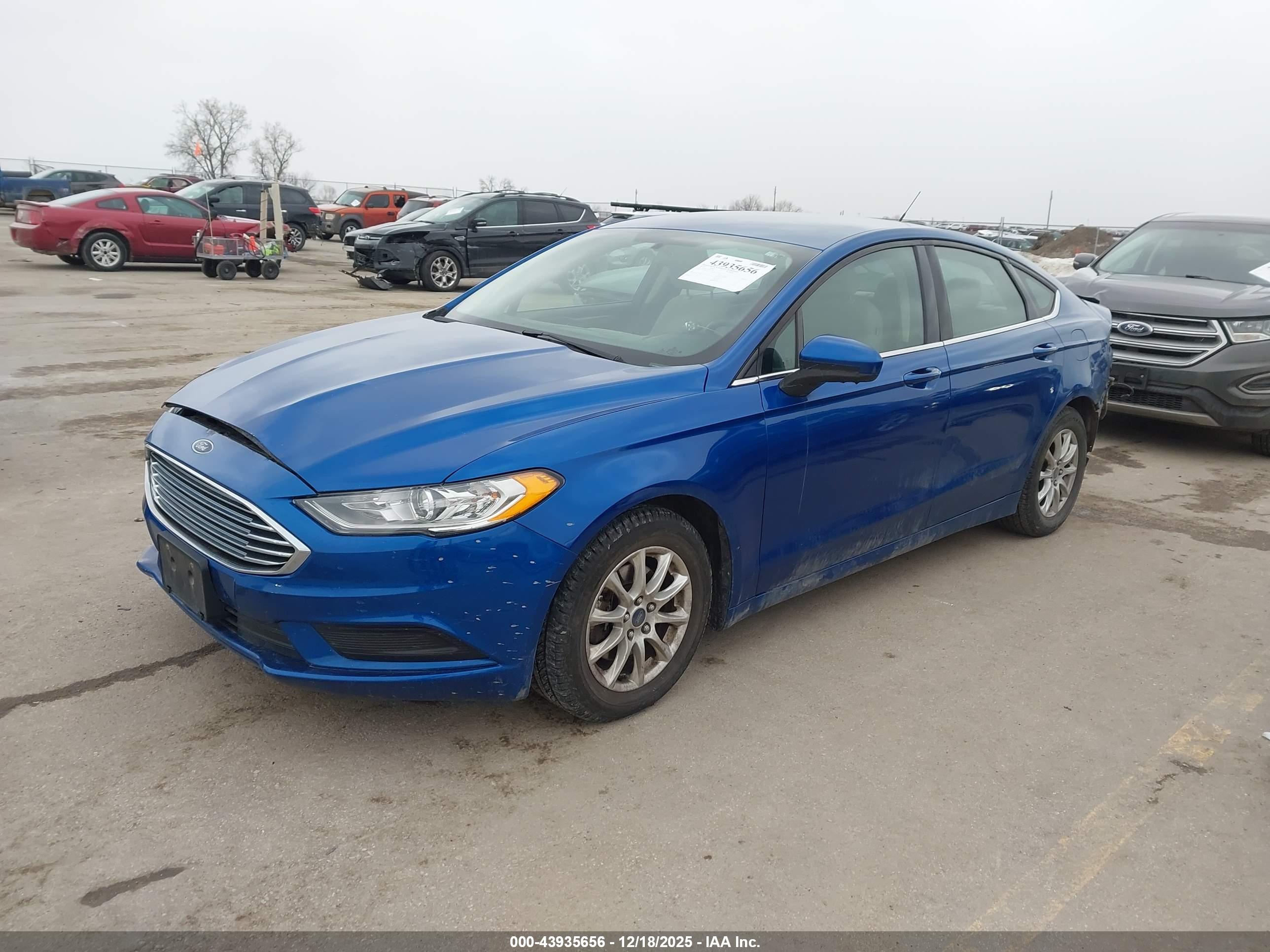 FORD FUSION image 2