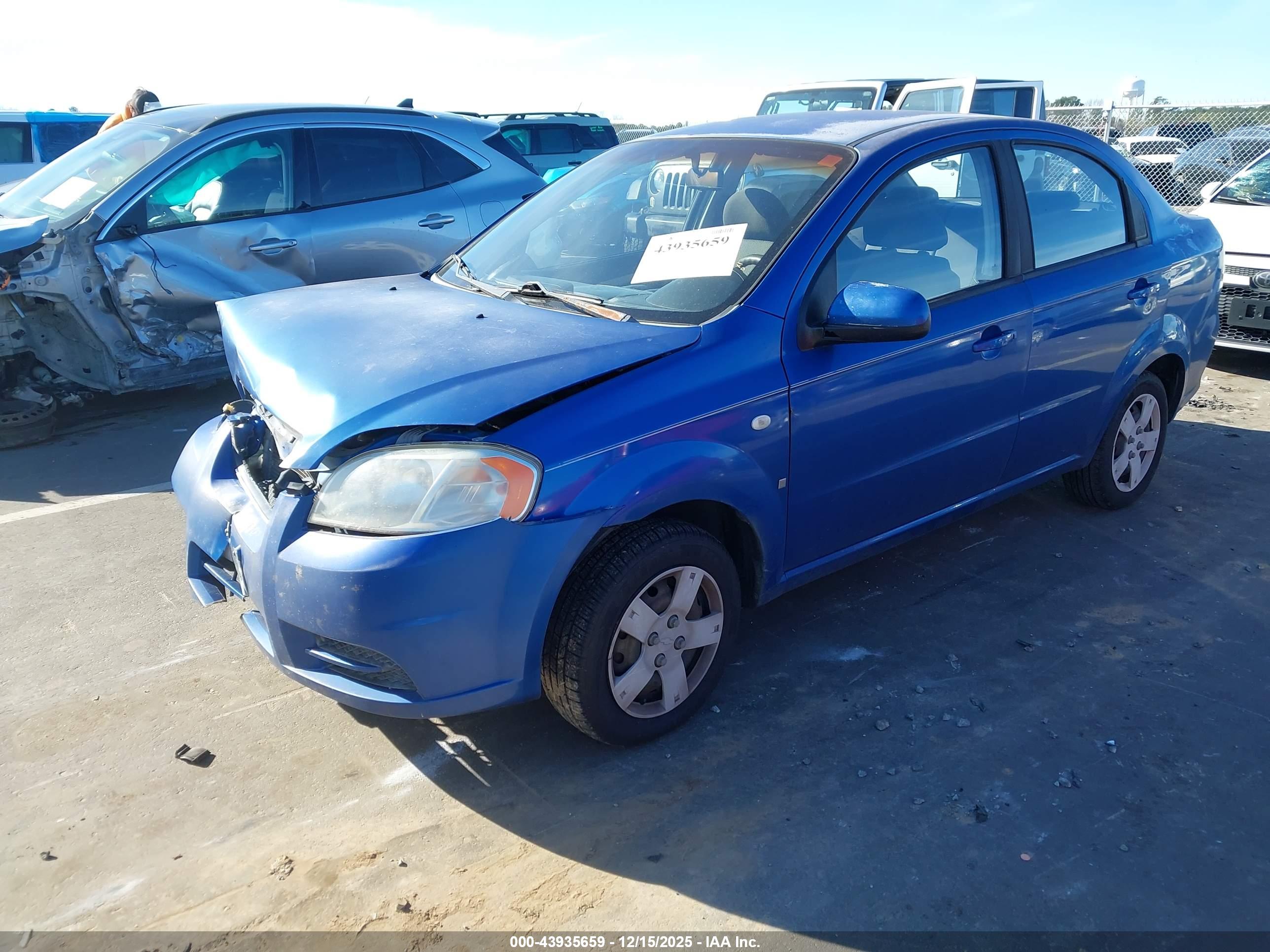 CHEVROLET AVEO image 2