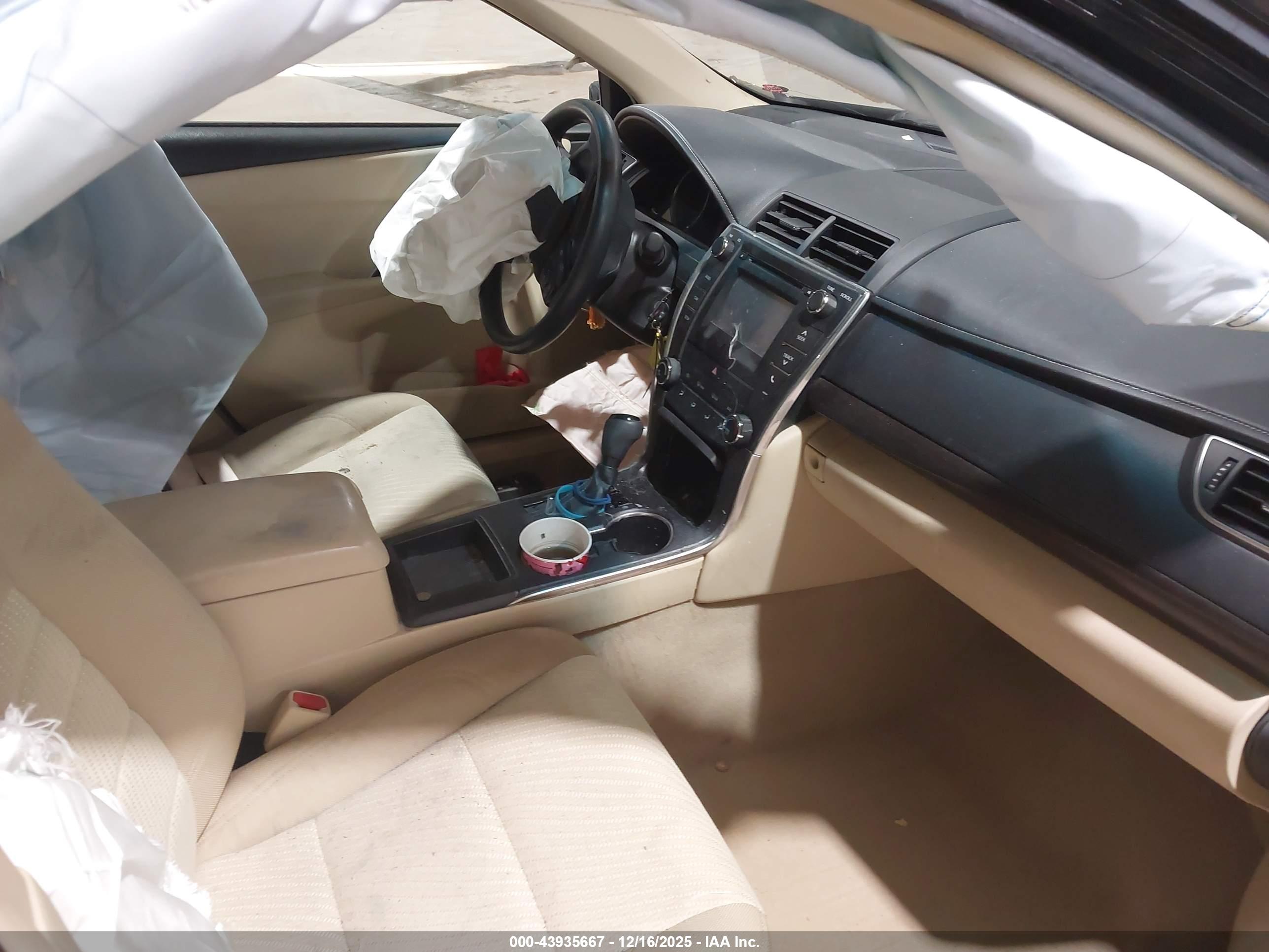 TOYOTA CAMRY image 5