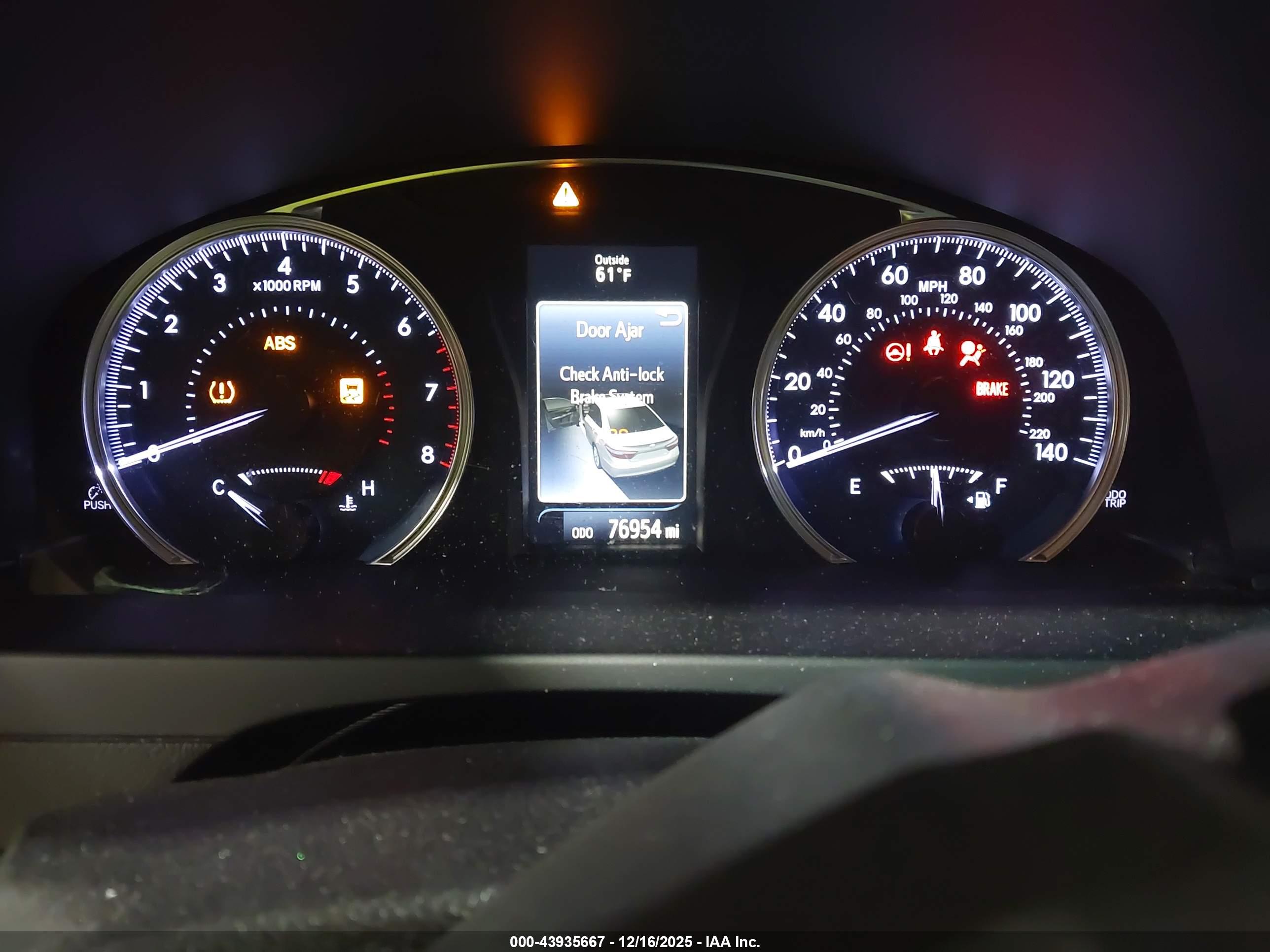 TOYOTA CAMRY image 7