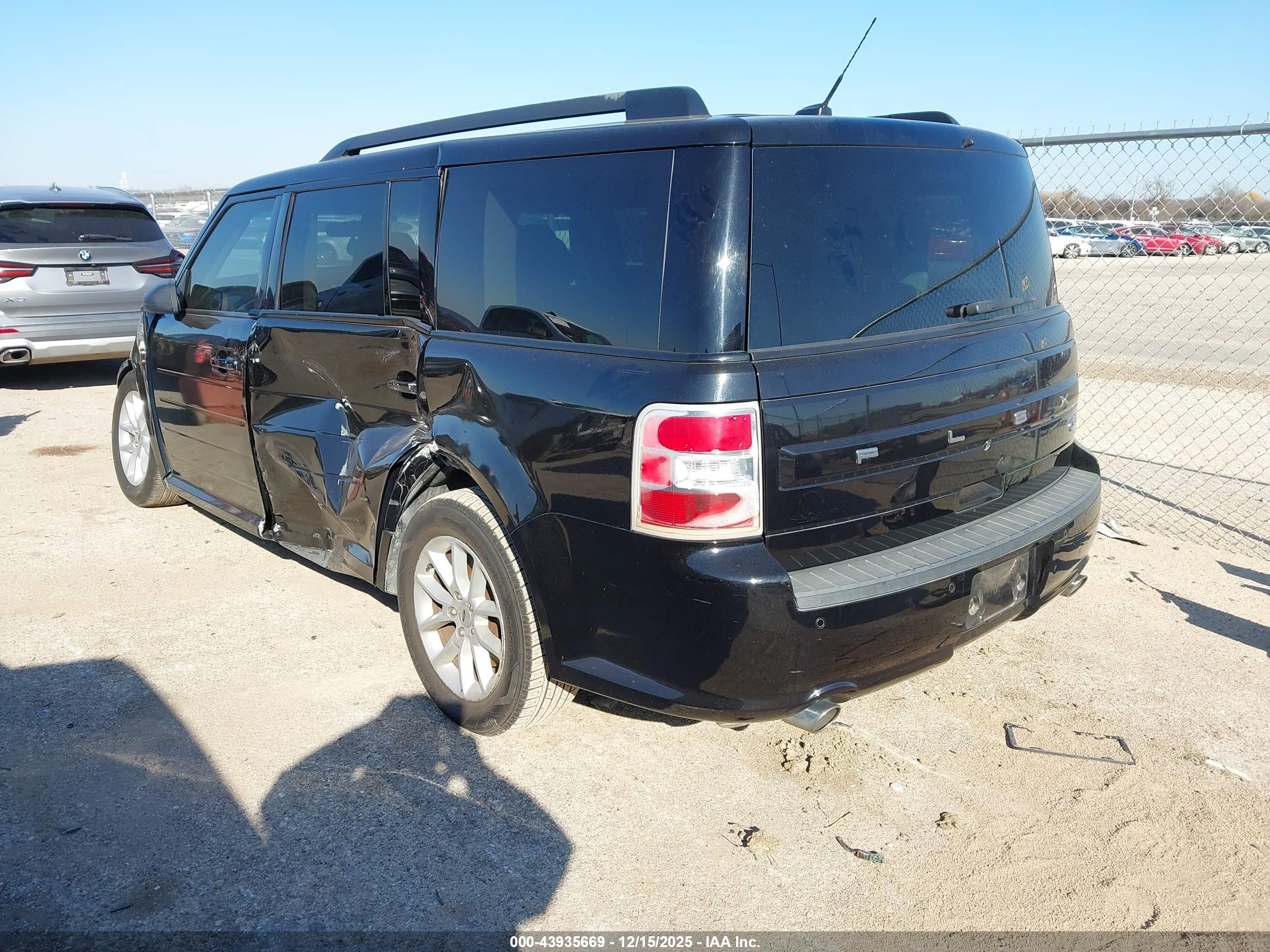 FORD FLEX image 3