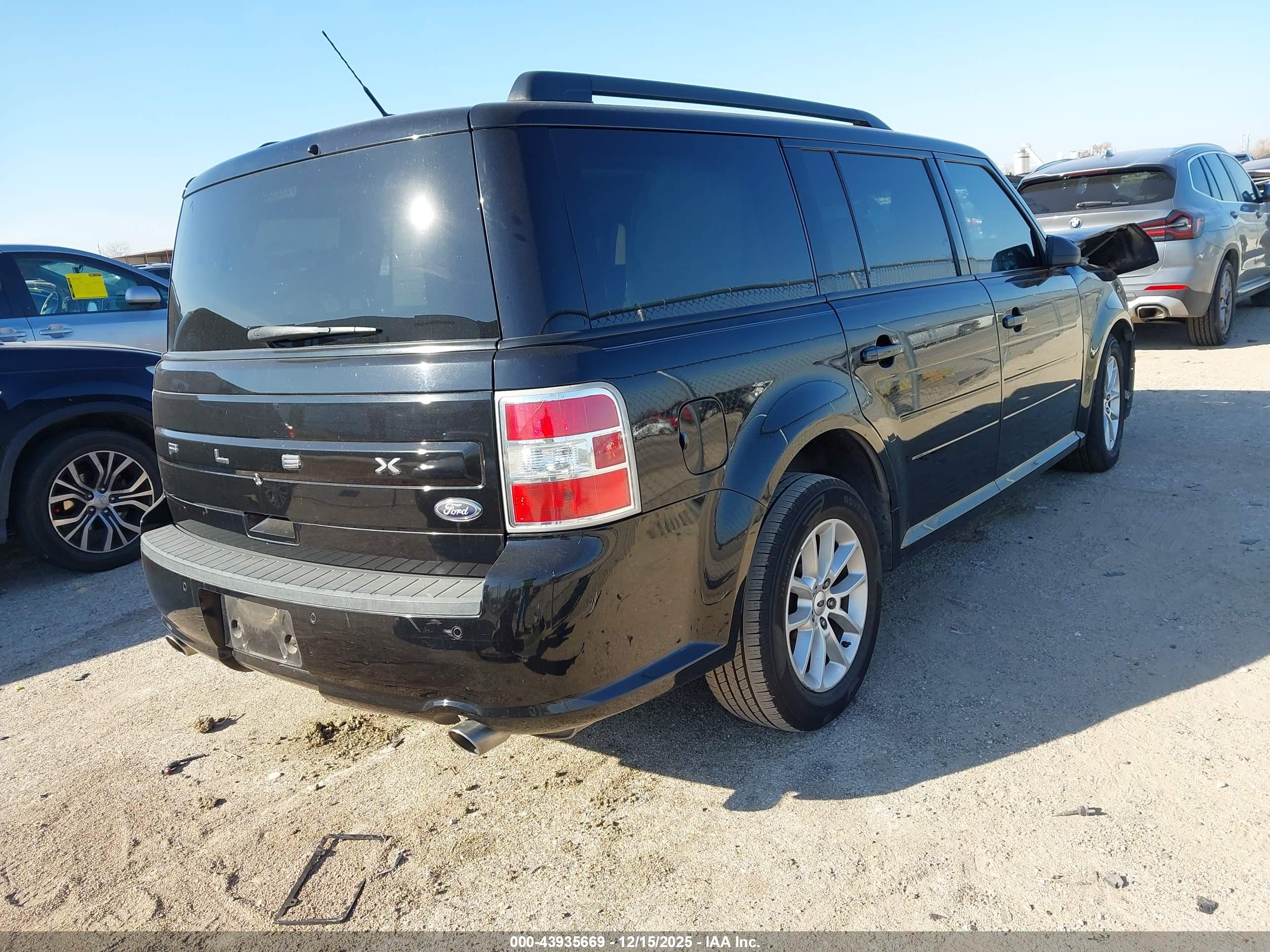 FORD FLEX image 4